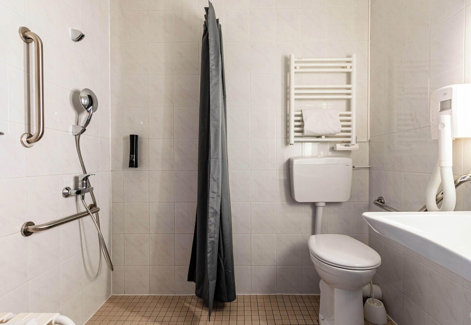 Equipamiento de Habitación B&B HOTEL Colmar Lumière