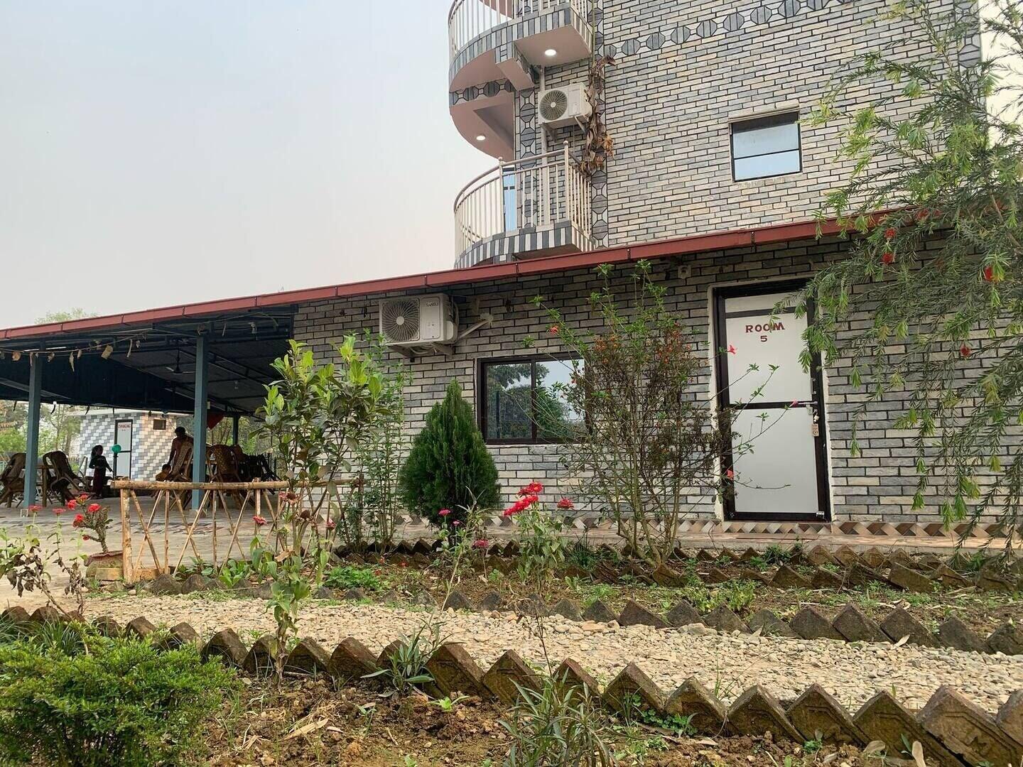 Comodidades del Alojamiento Devchuli Farm House