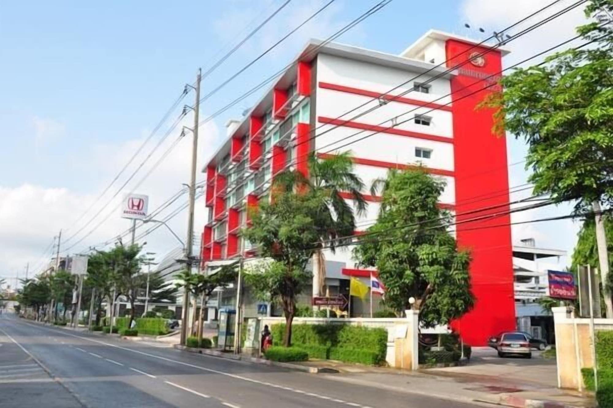 Varios Thamrongin Hotel