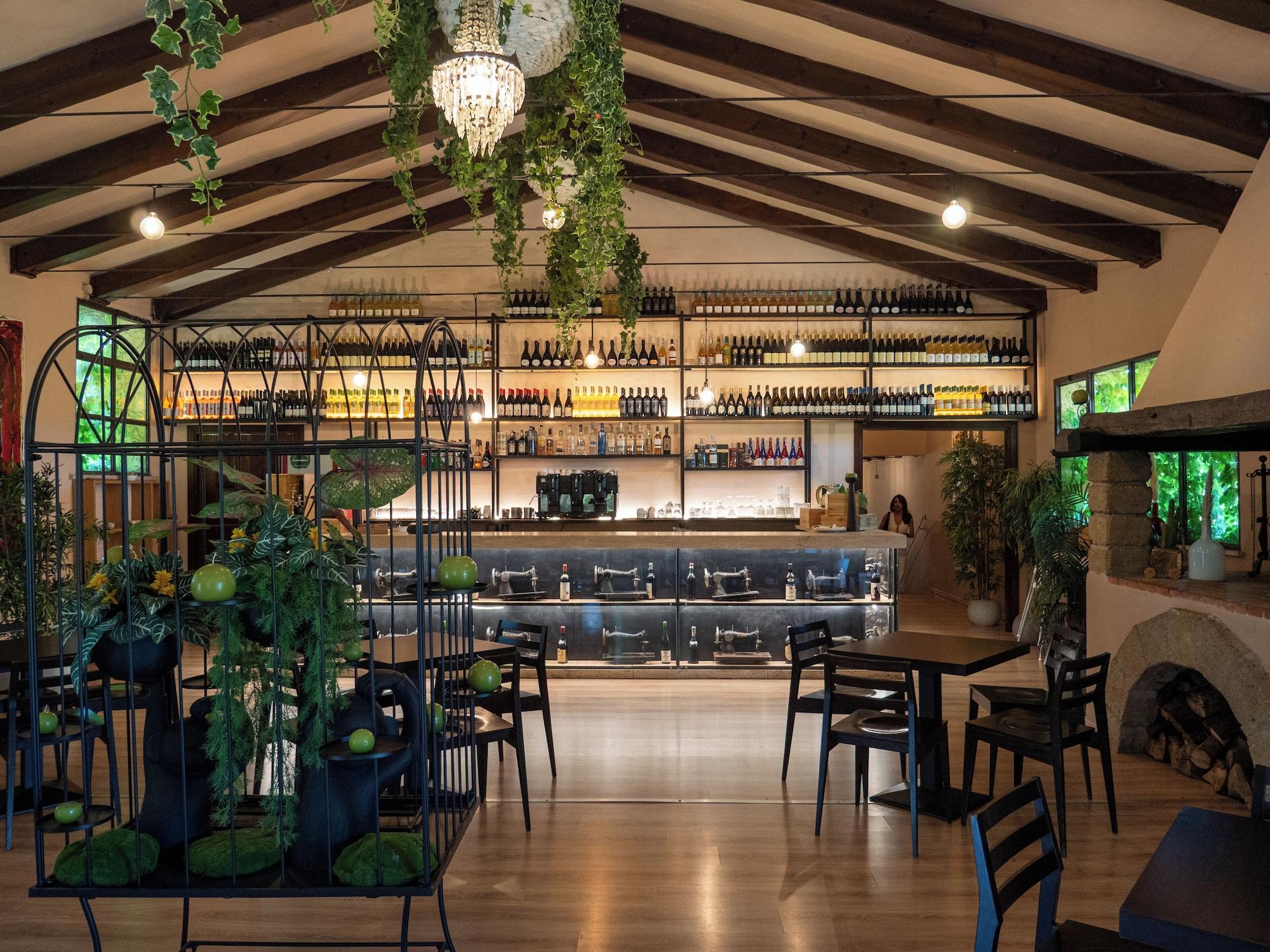 Bar/Salón Agriturismo Cerrosughero