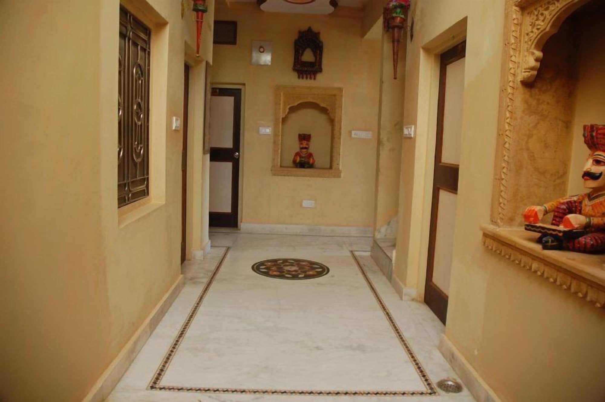 Varios Hotel Jaisal Palace