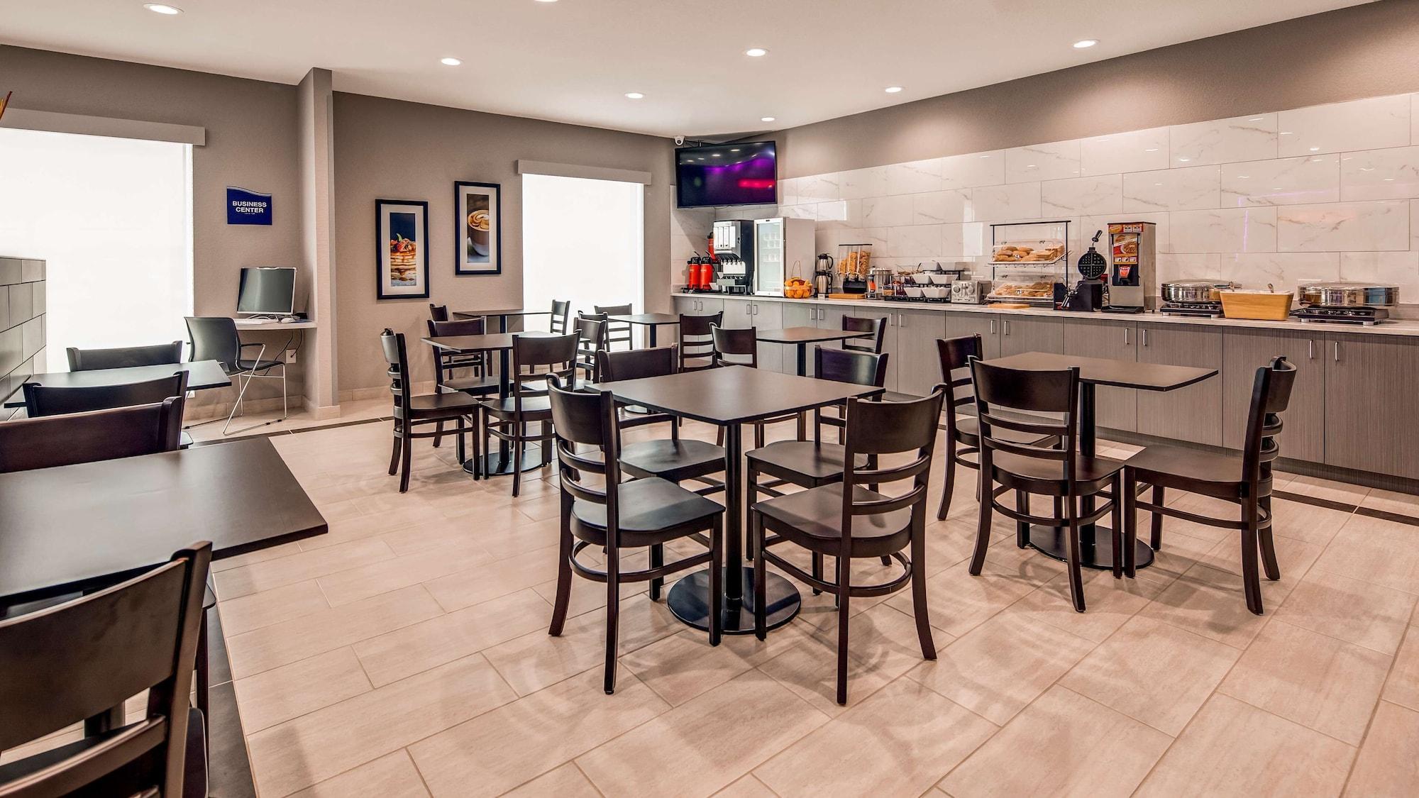 Restaurant SureStay Plus Hotel by Best Western Humble