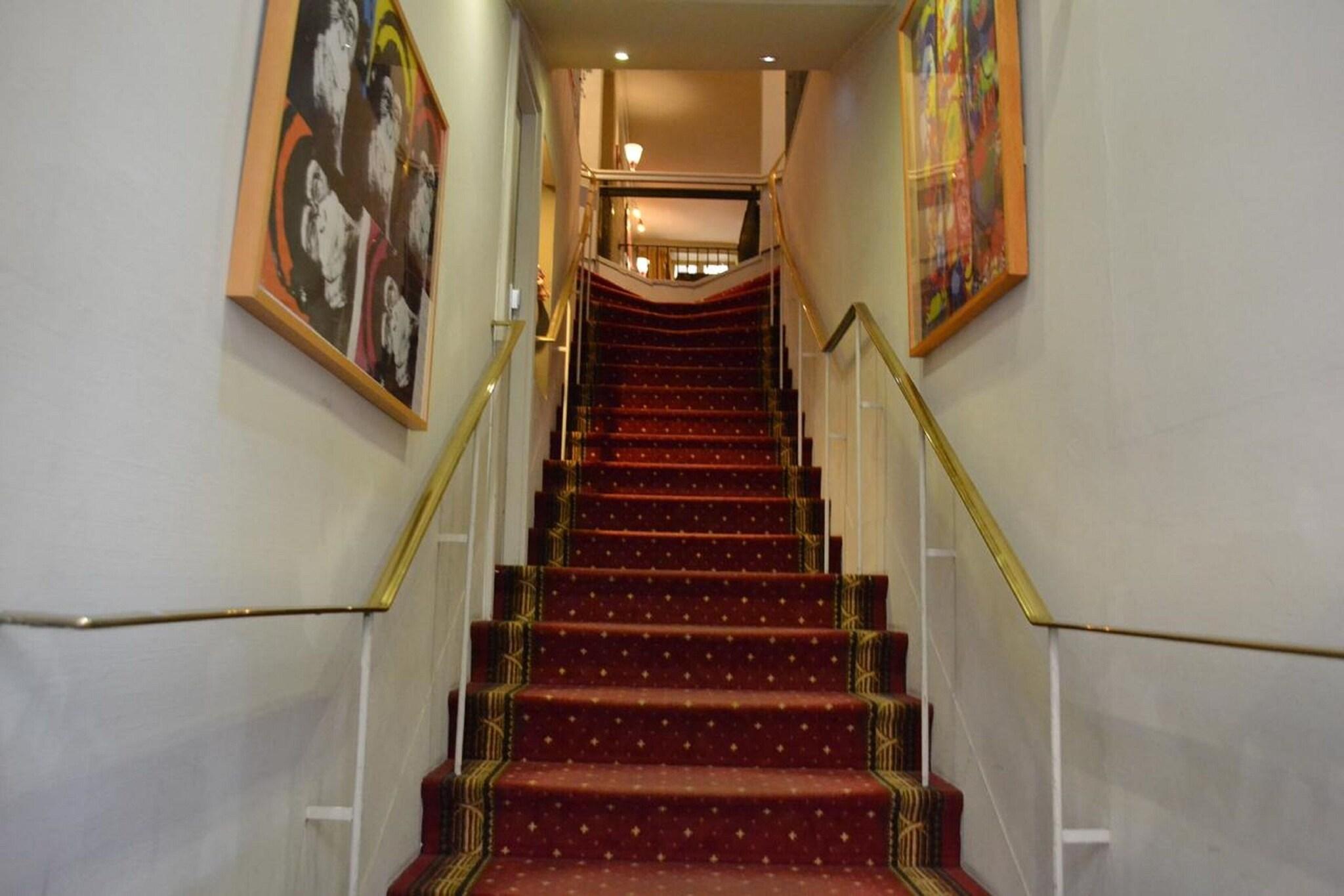 Vista Lobby Hotel Saint Ferreol