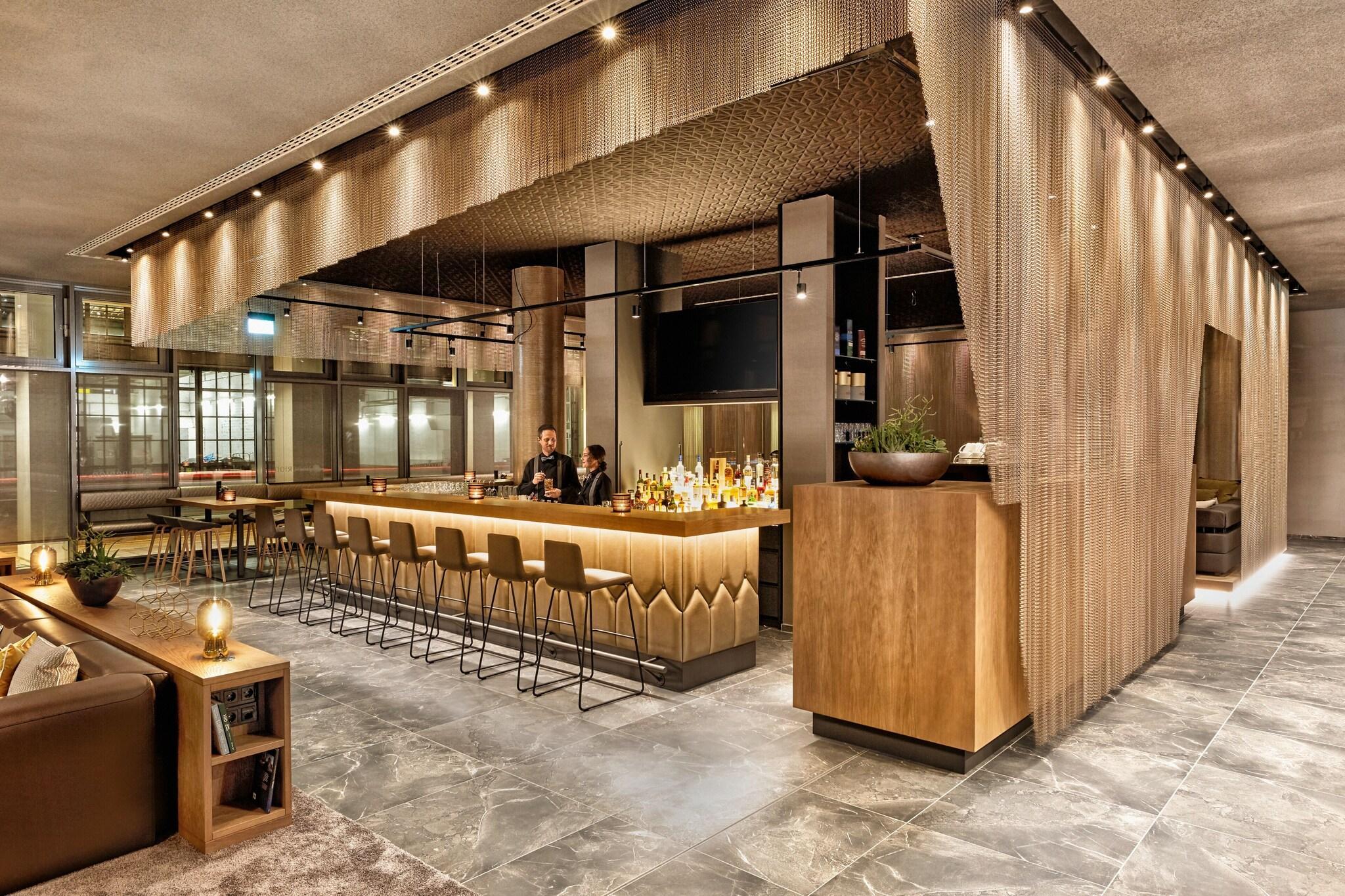 Bar/Salón HYPERION Hotel Leipzig