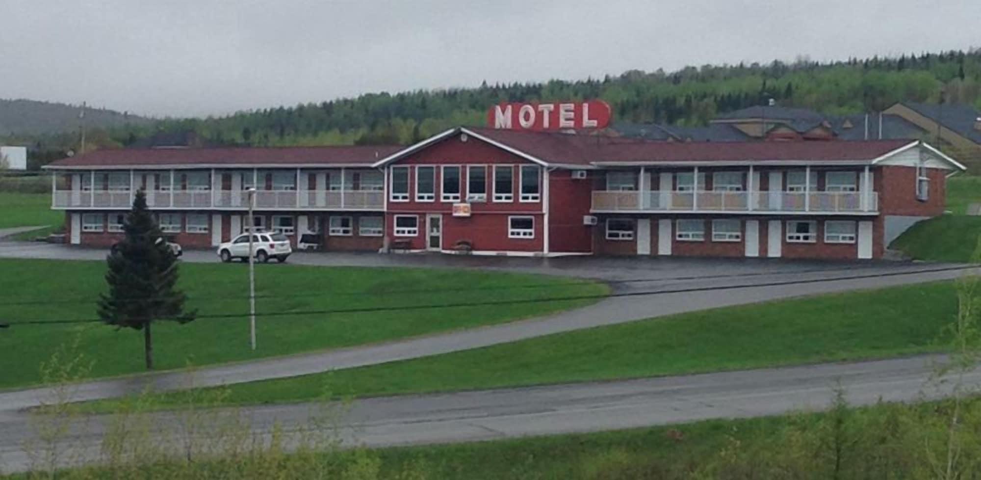 Vista Exterior Perth-Andover Motor Inn