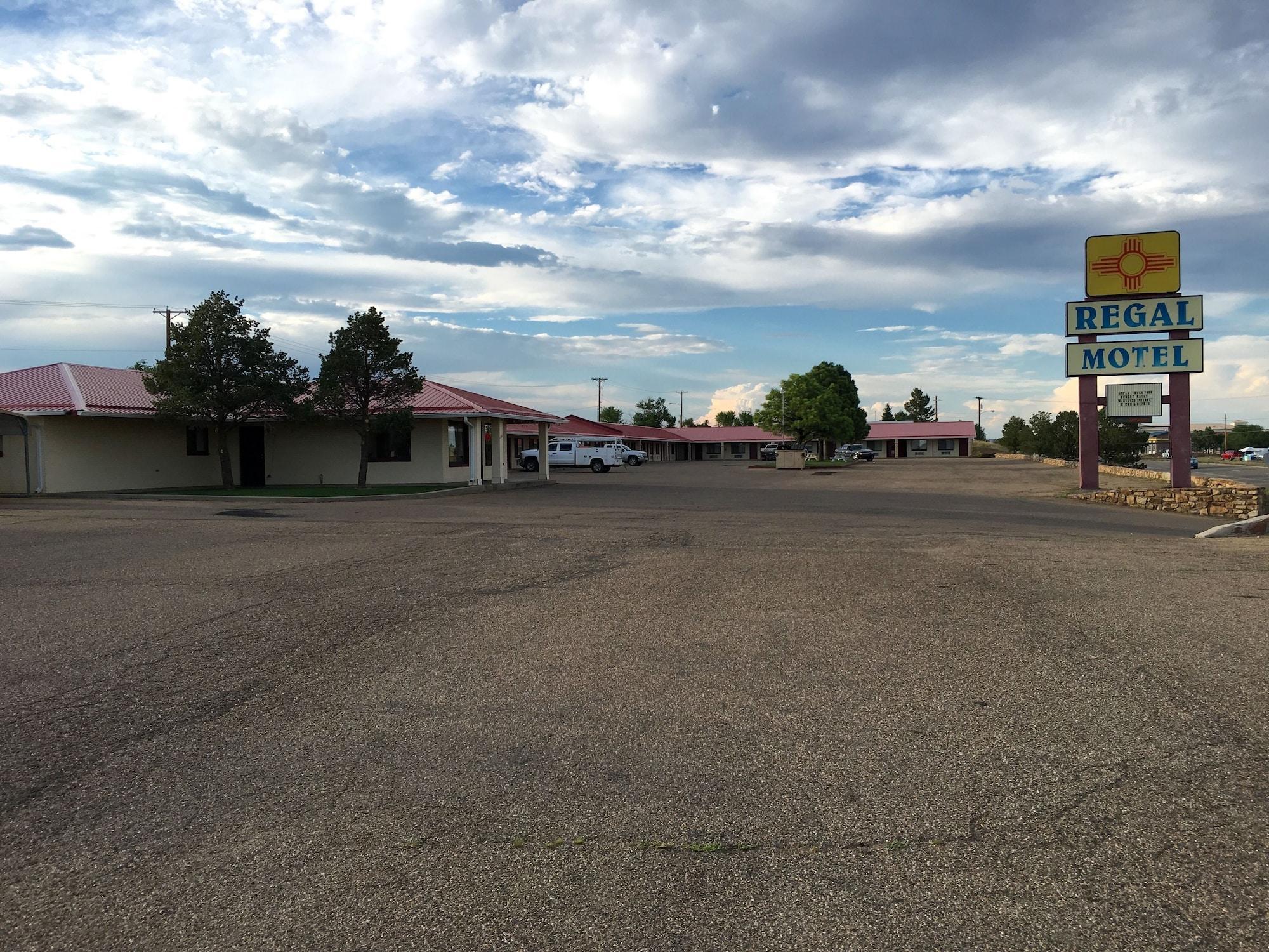 Vista Exterior Regal Motel in Las Vegas, New Mexico