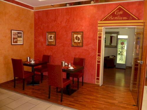 Hotel Mondial by null