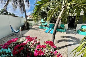 Renta Vacacional - Amazing Private Tropical Villa in Palm Beach with Free Breakfast