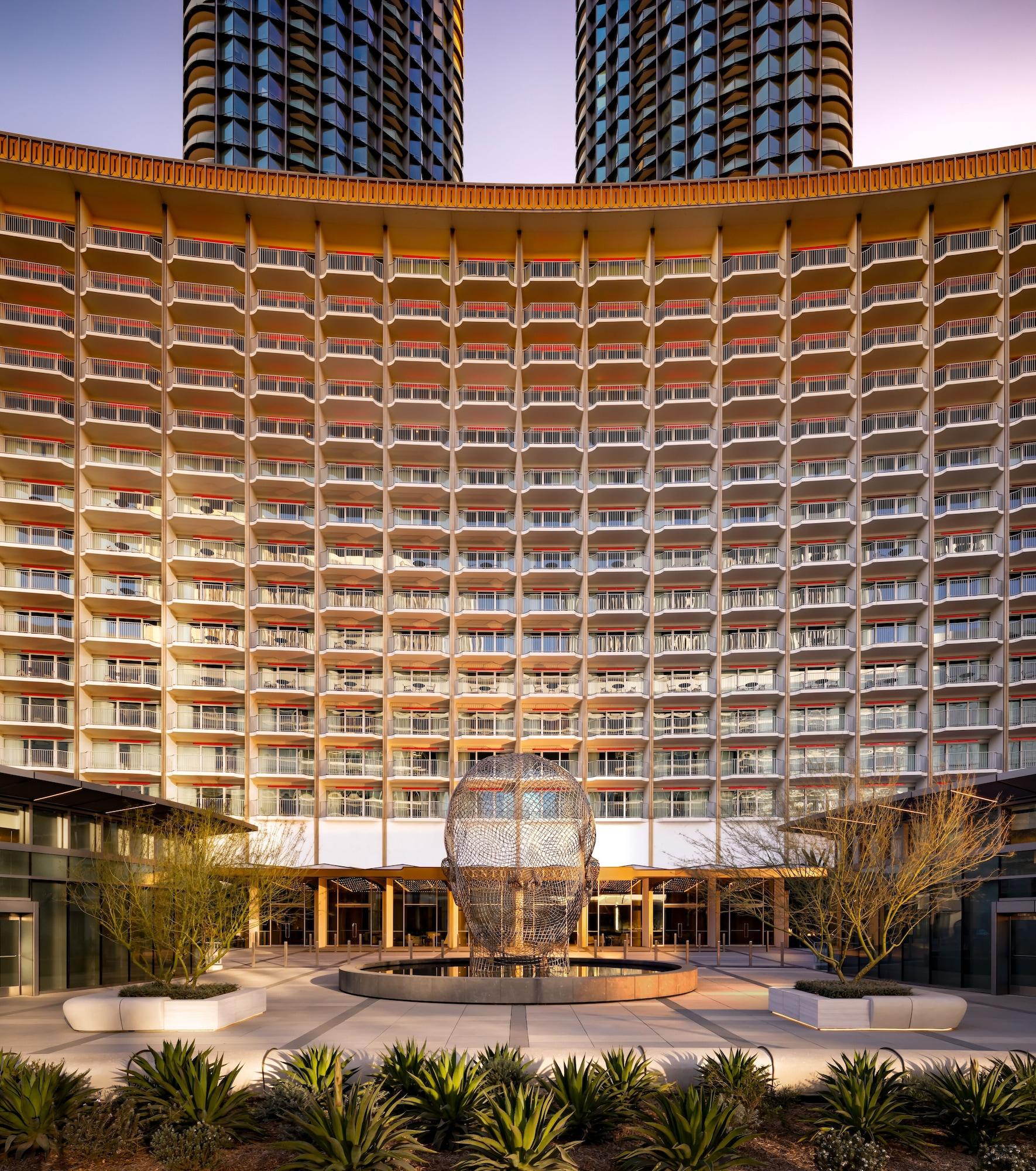 Vista Exterior Fairmont Century Plaza Gold Experience
