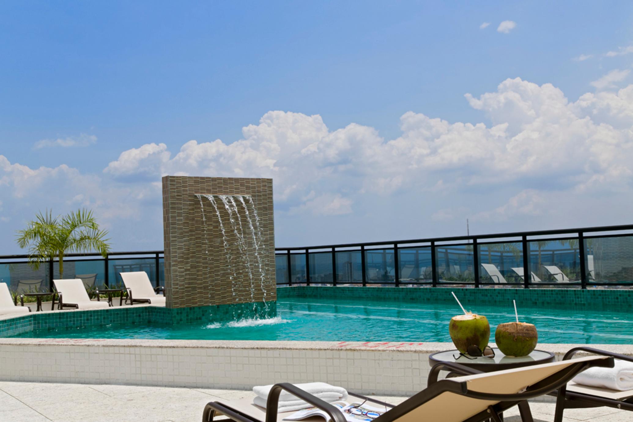 Vista Piscina Intercity Manaus