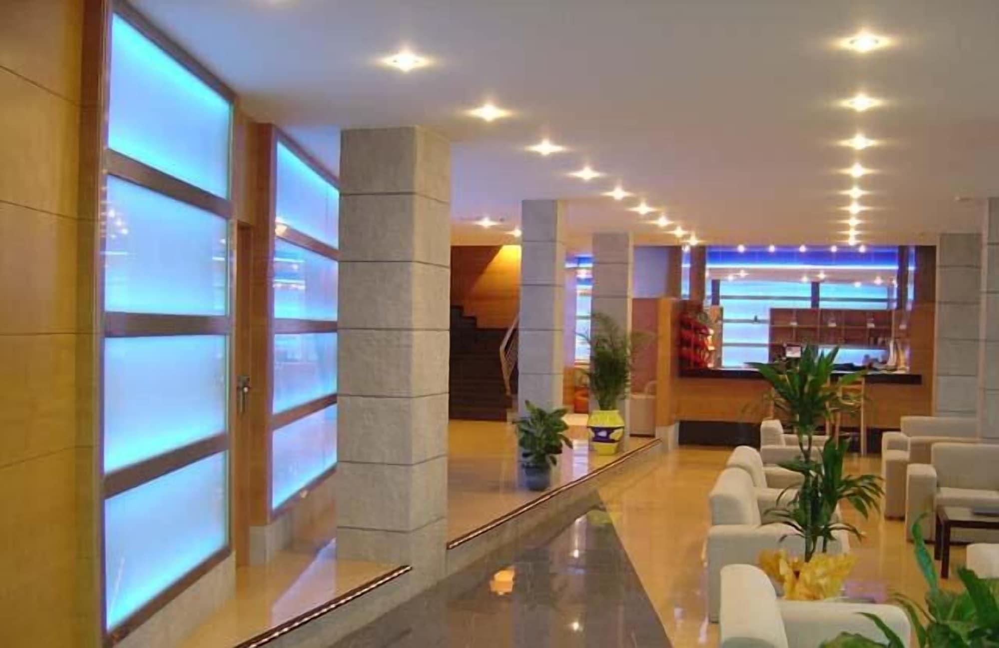 Vista Lobby Hotel Nadal