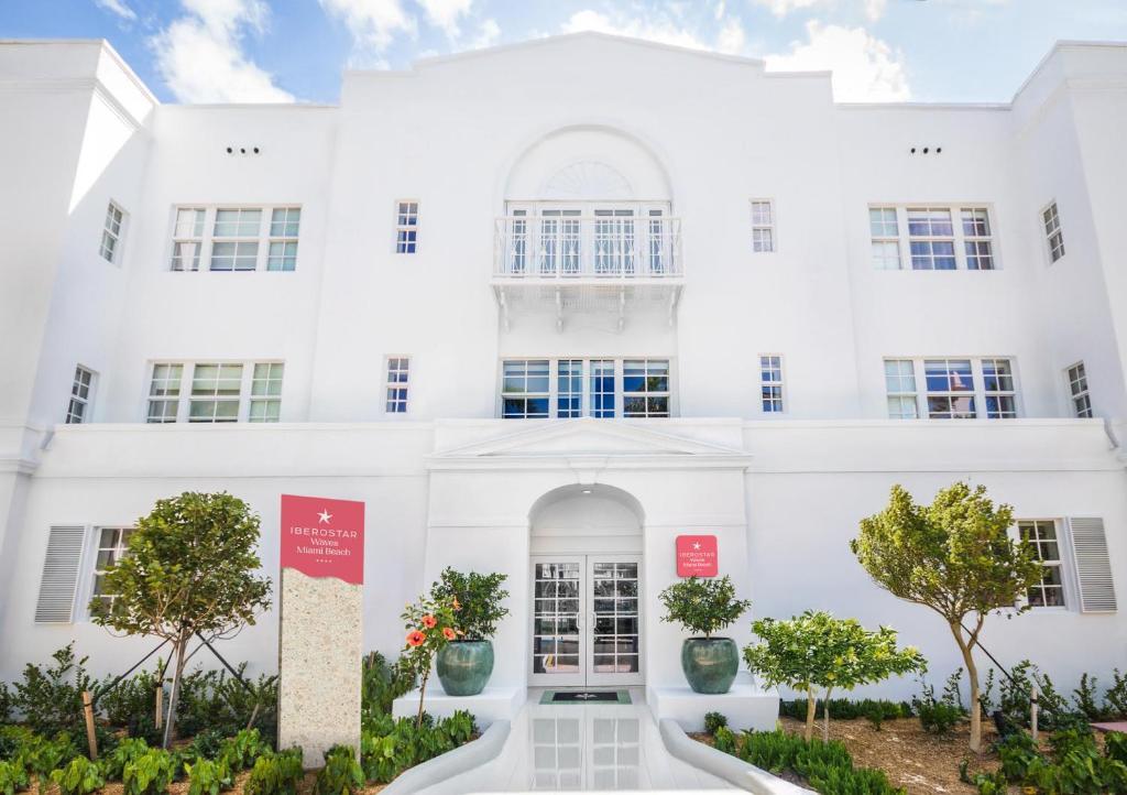 Vista Exterior Iberostar Waves Miami Beach
