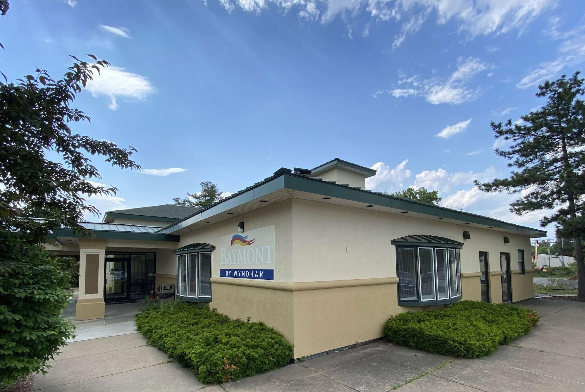 Varios Baymont by Wyndham Latham Albany Airport