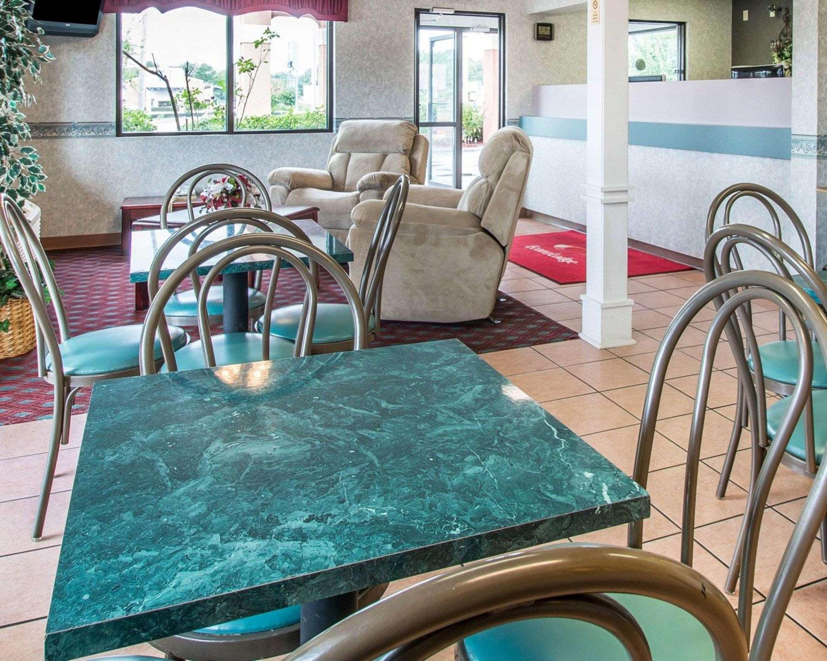 Vista Lobby Econo Lodge Dothan