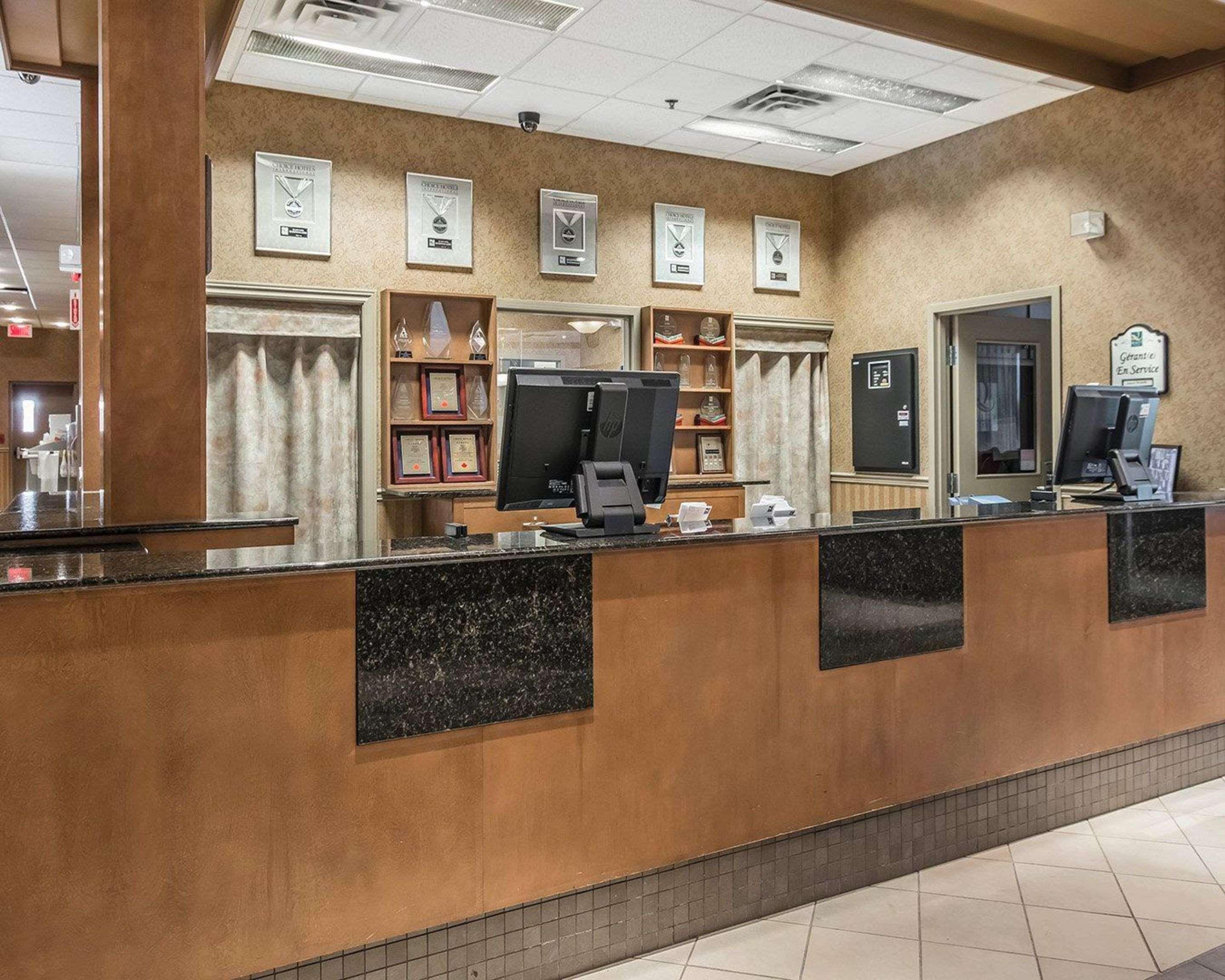 Vista Lobby Quality Suites Drummondville