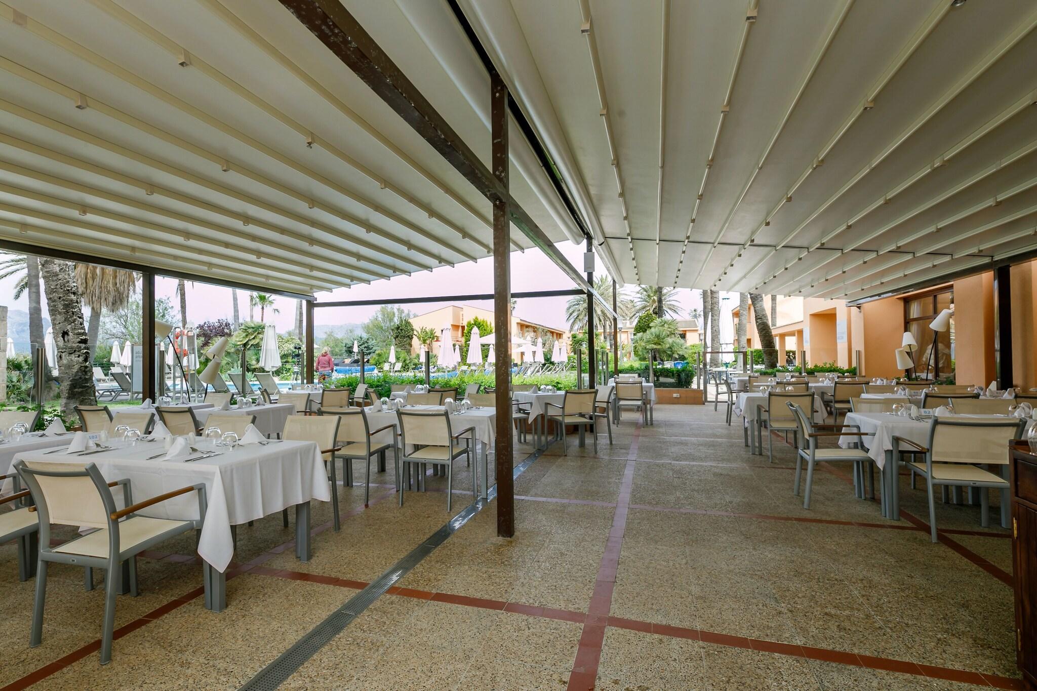 Restaurant PortBlue Club Pollentia Resort