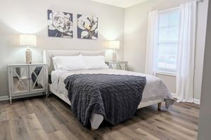 Alquiler Vacacional - Cozy Modern Home- All New Furnishings