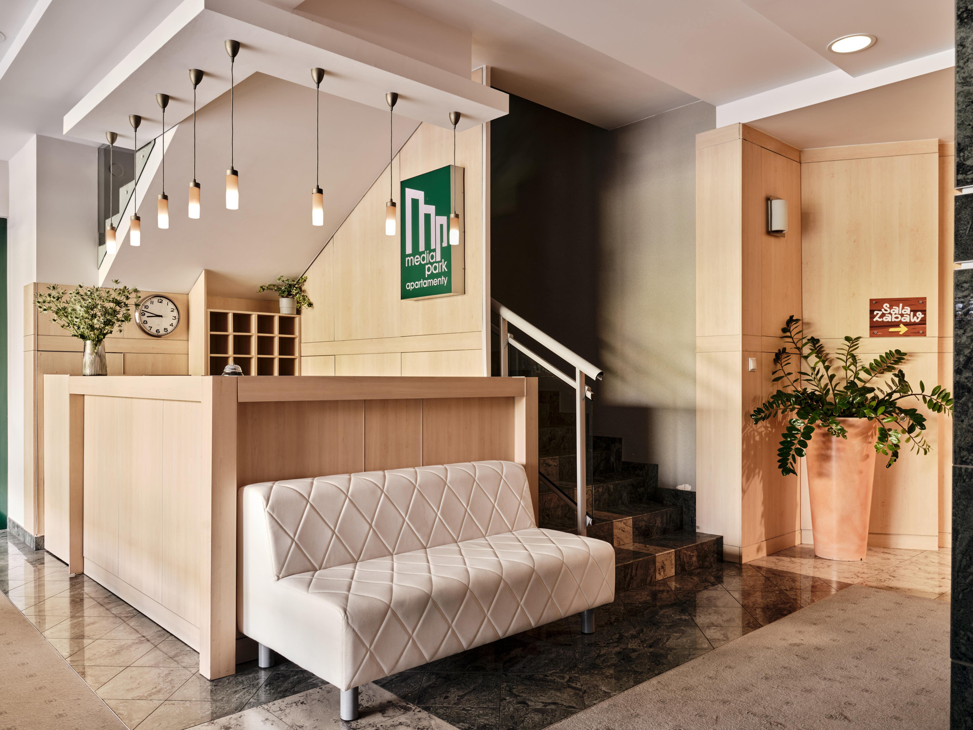 Vista Lobby Media Park