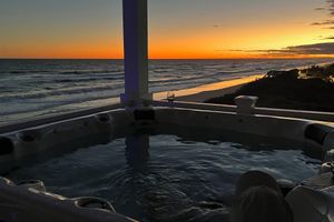 Alquiler Vacacional - Spectacular 9 Bedroom Luxury Oceanfront sleeps 40  Heated Pool* + Hot Tub*!!