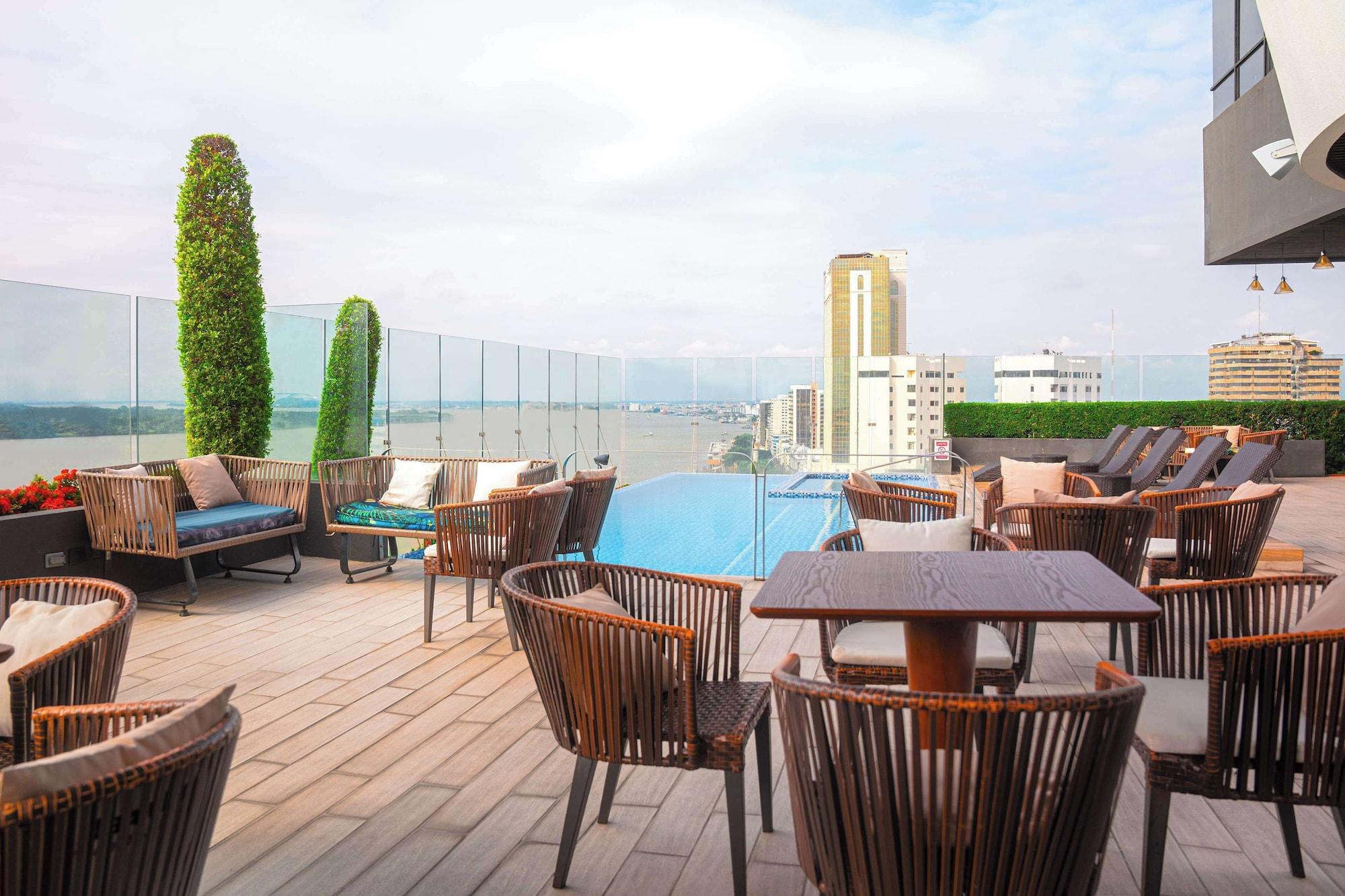 Bar/Salón Doubletree By Hilton Guayaquil