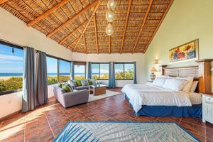 Alquiler Vacacional - Beach House overlooking San Pedrito surf break
