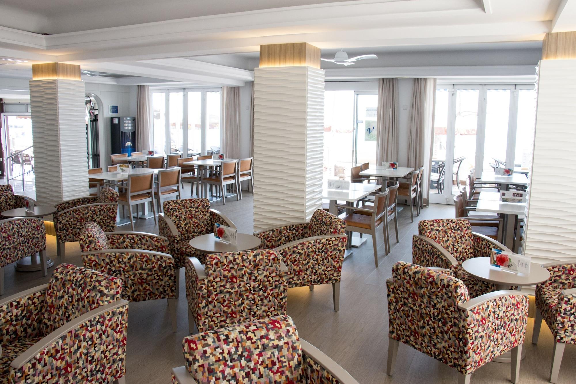 Bar/Salón Hotel Voramar Mallorca
