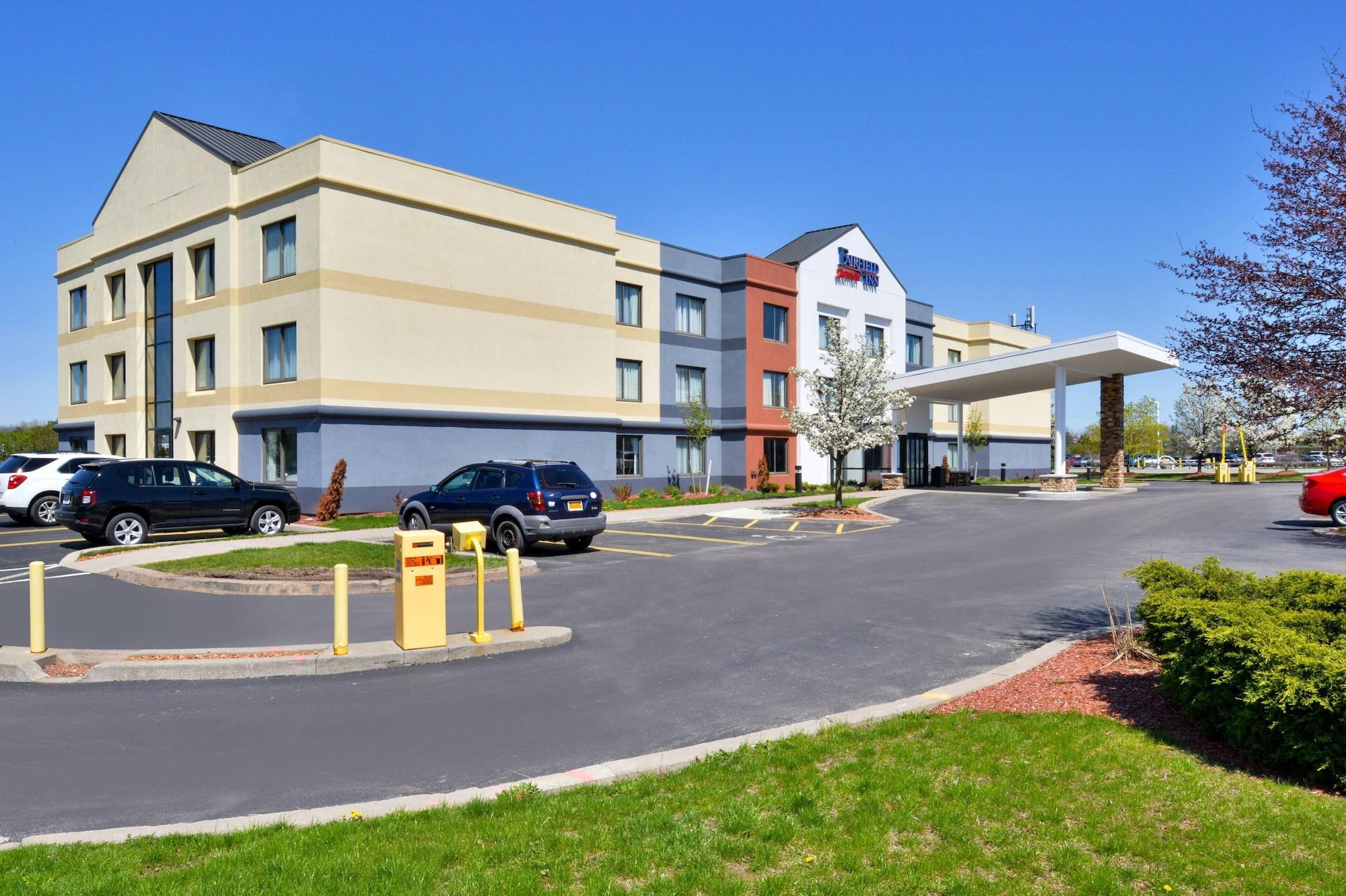 Vista Exterior Fairfield Inn Marriott Rochester Airport