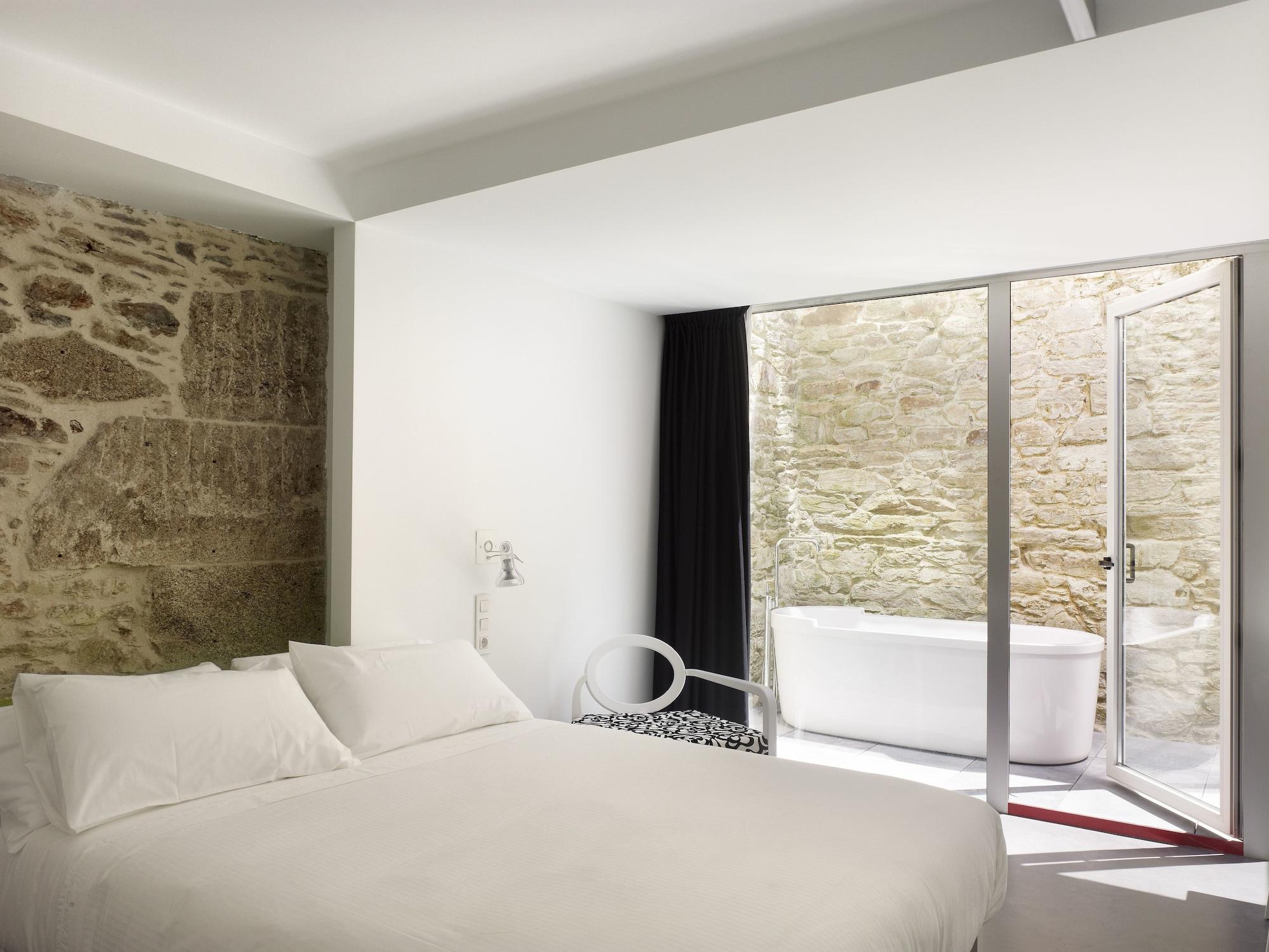 Varios Moure Hotel