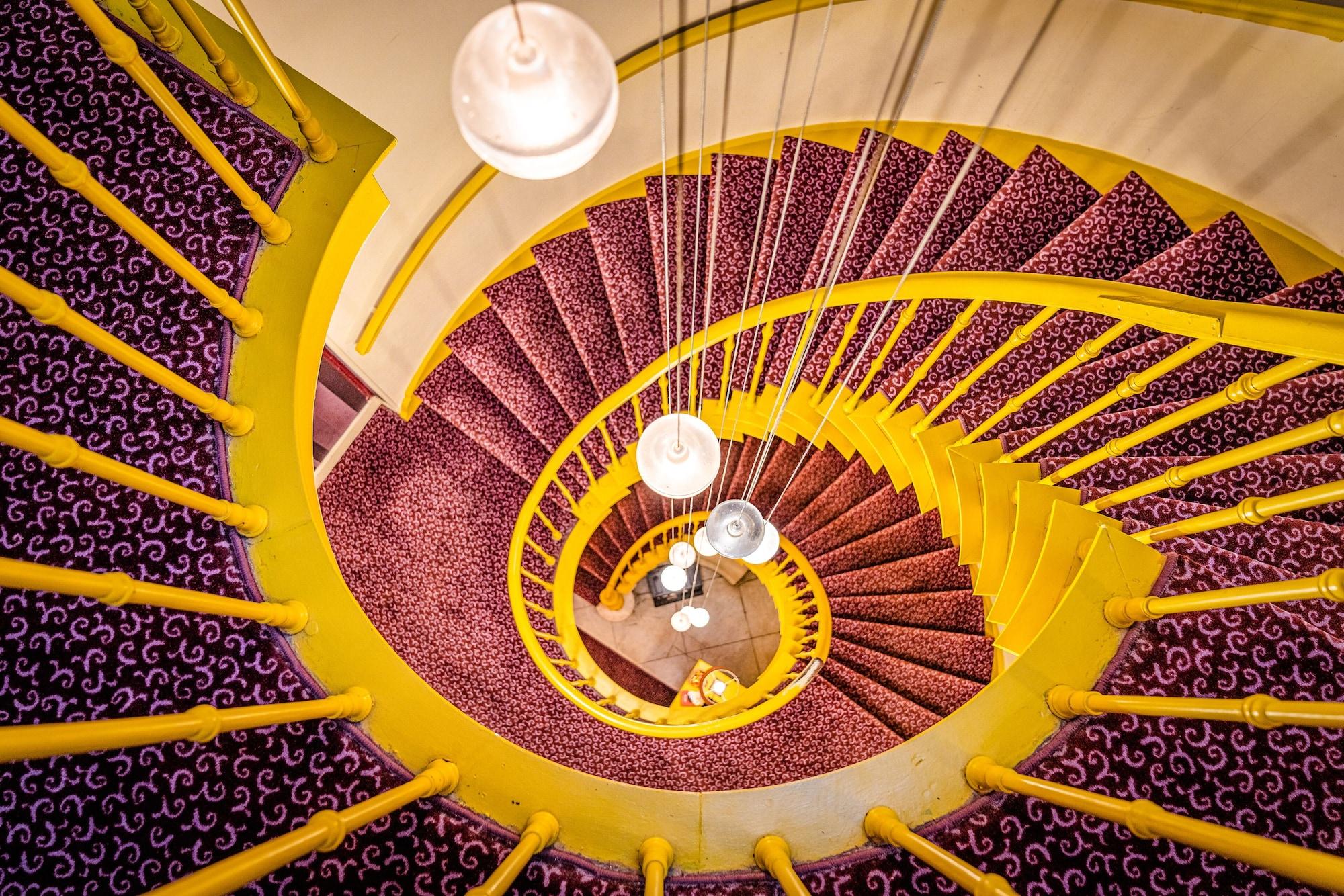 Varios Hotel Van Eyck
