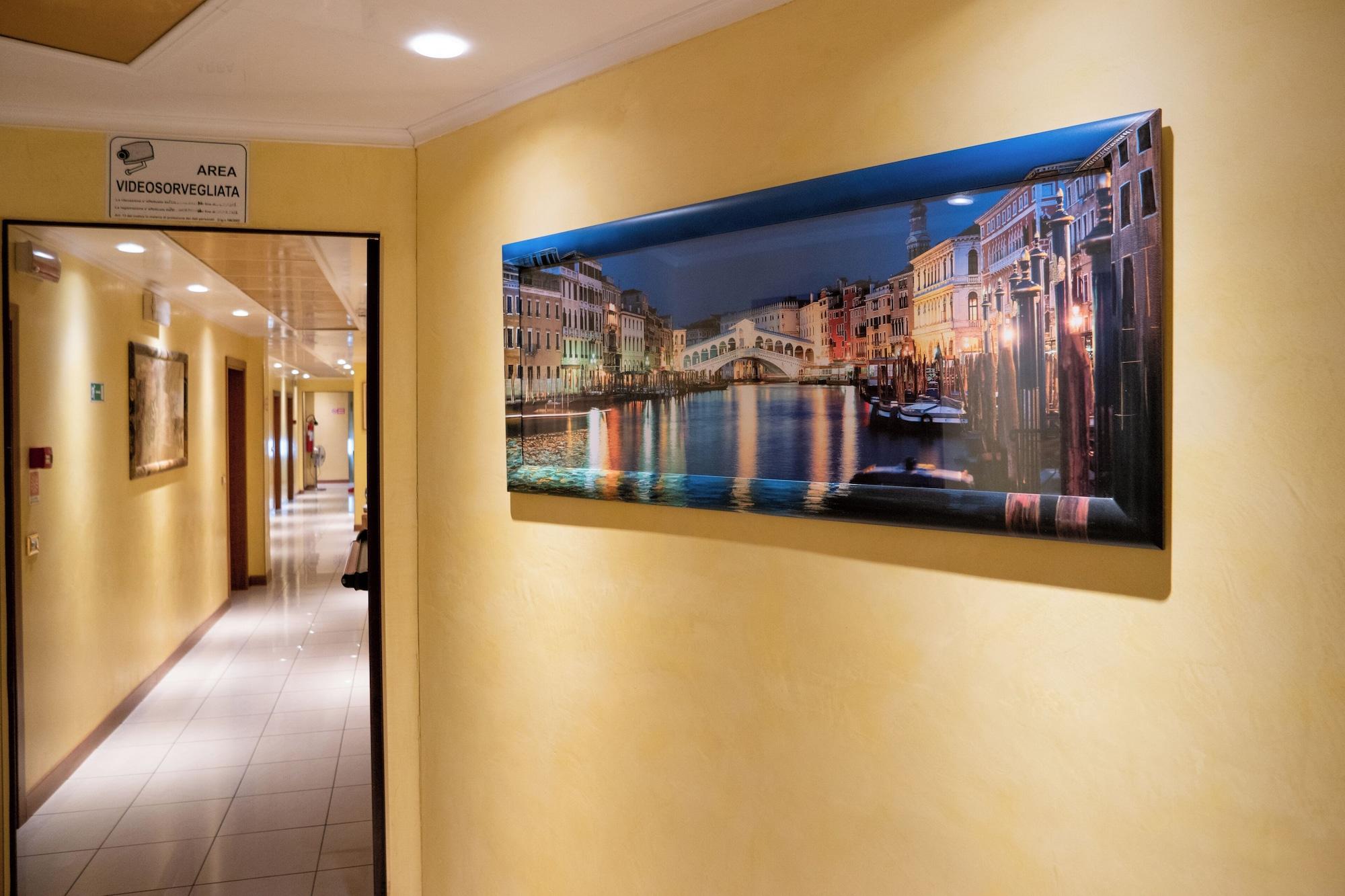 Vista Exterior Hotel New Aurora Venice