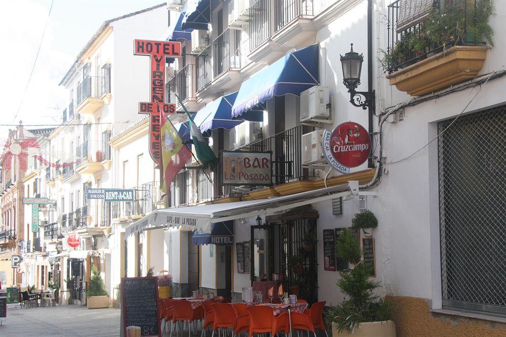 Vista Exterior Hotel Virgen de los Reyes