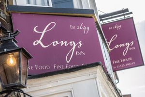 Alojamiento - Longs Inn