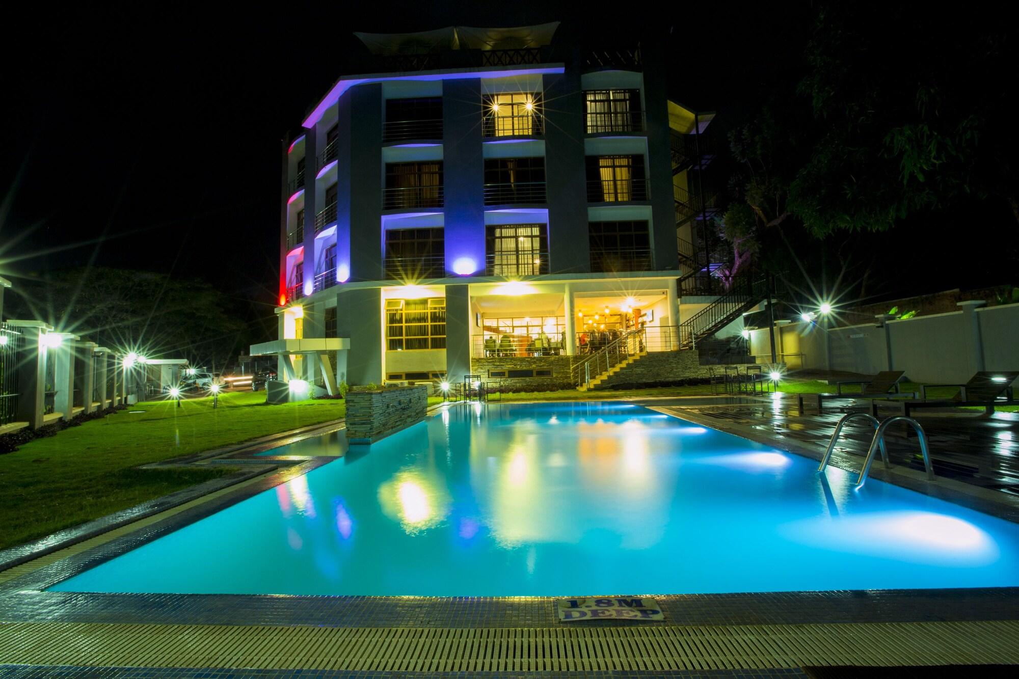 Vista Piscina Kilimanjaro Wonders Hotel