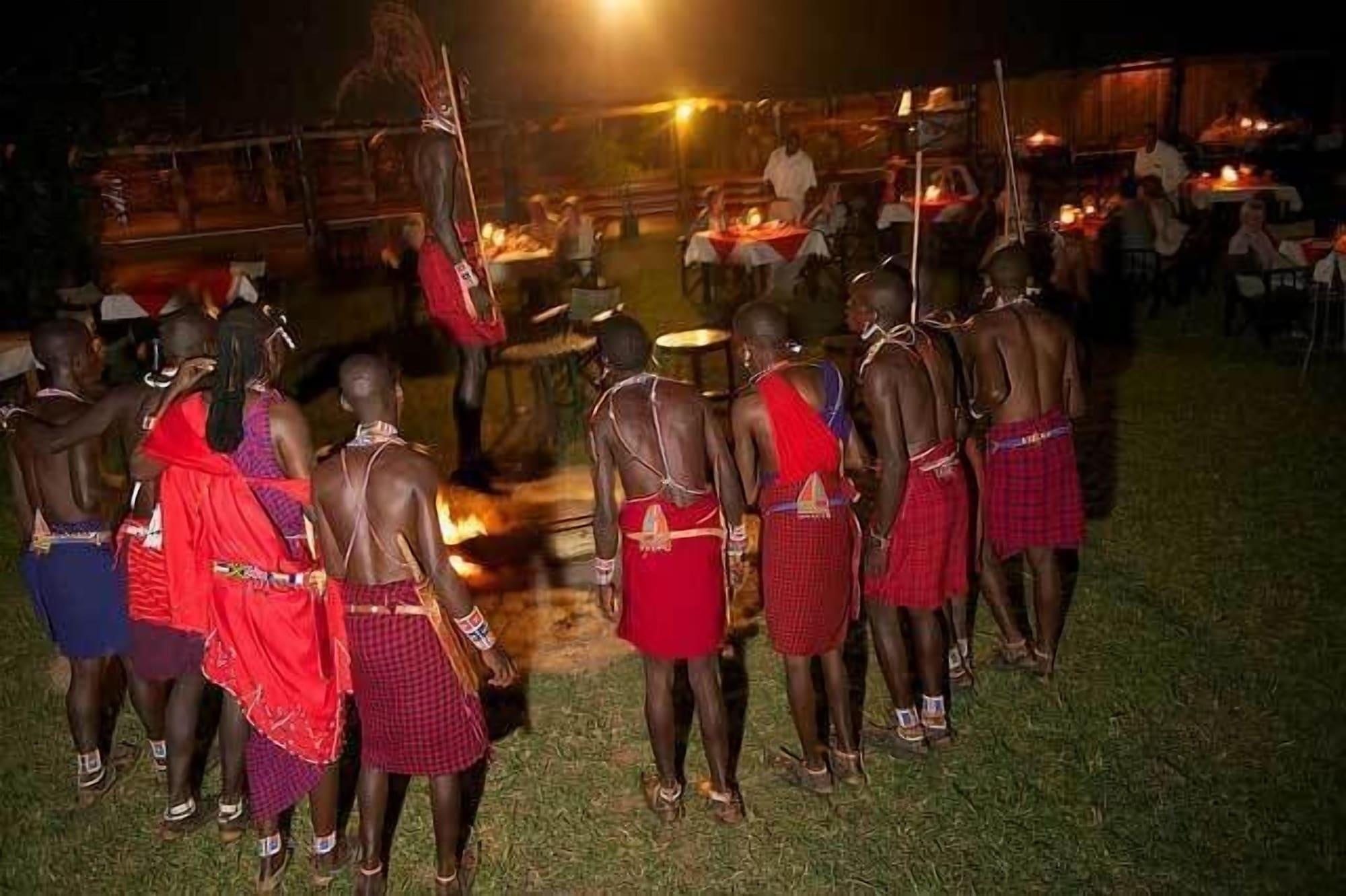 Instalaciones Recreativas Voyager Ziwani Tented Camp