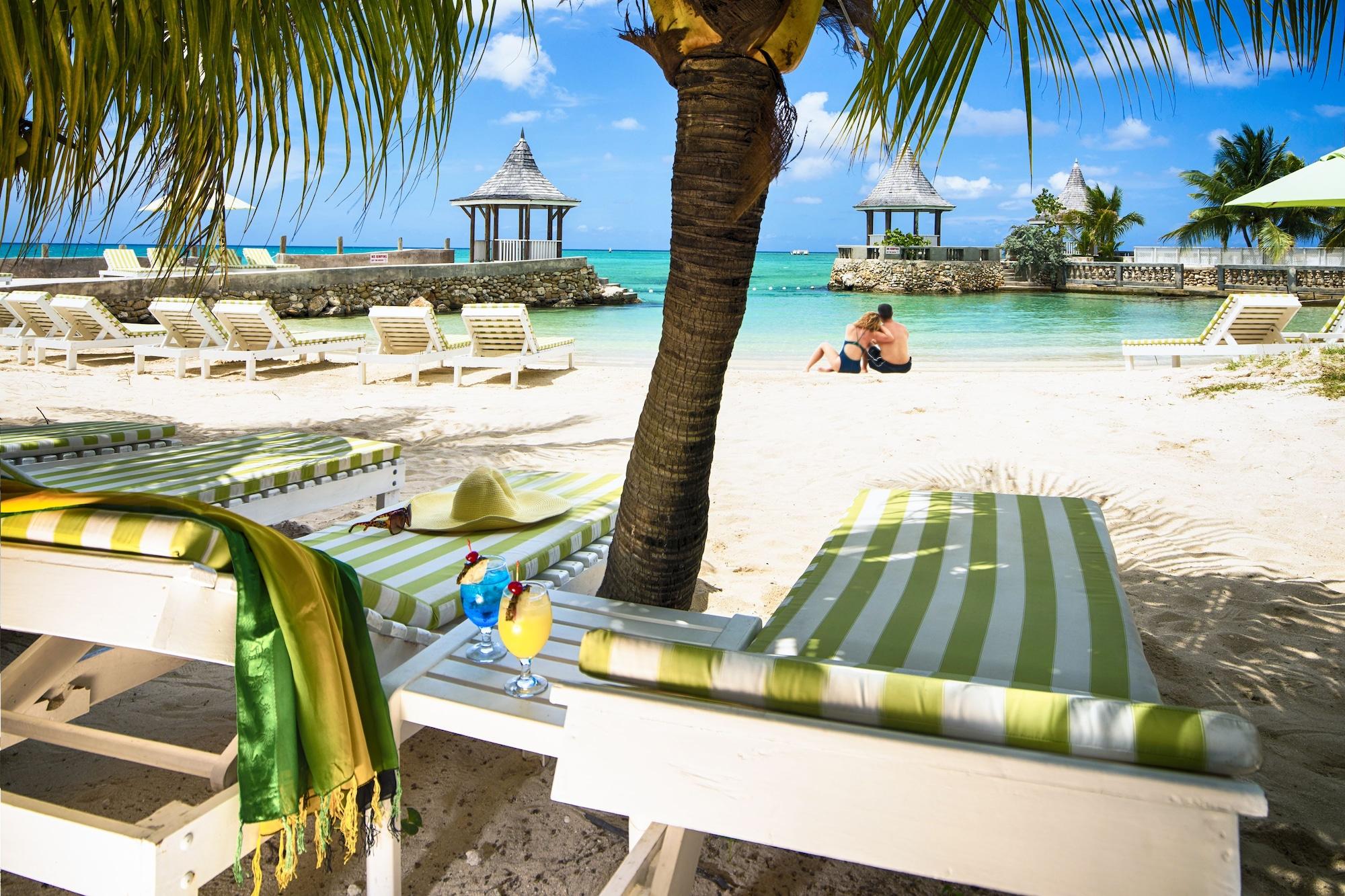 Playa SeaGarden Beach Resort - All Inclusive