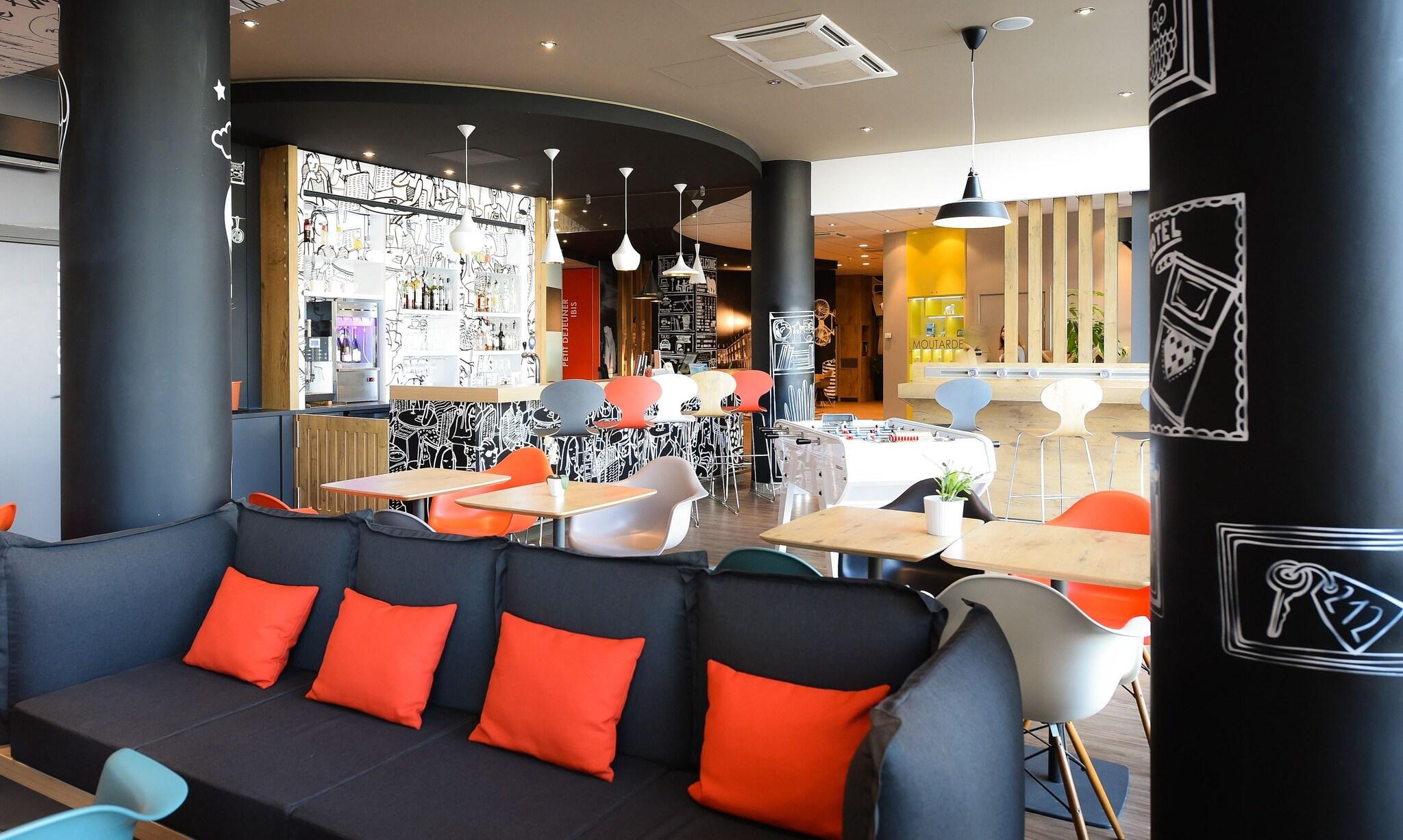 Vista Lobby ibis Dijon Centre Clemenceau