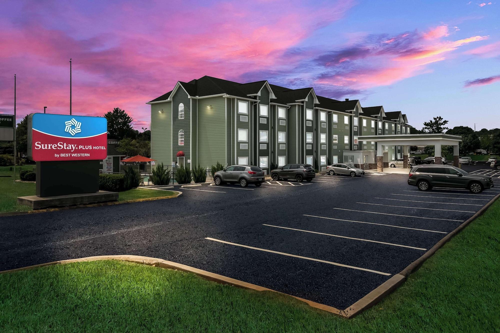 Varios SureStay Plus Hotel by Best Western Sevierville