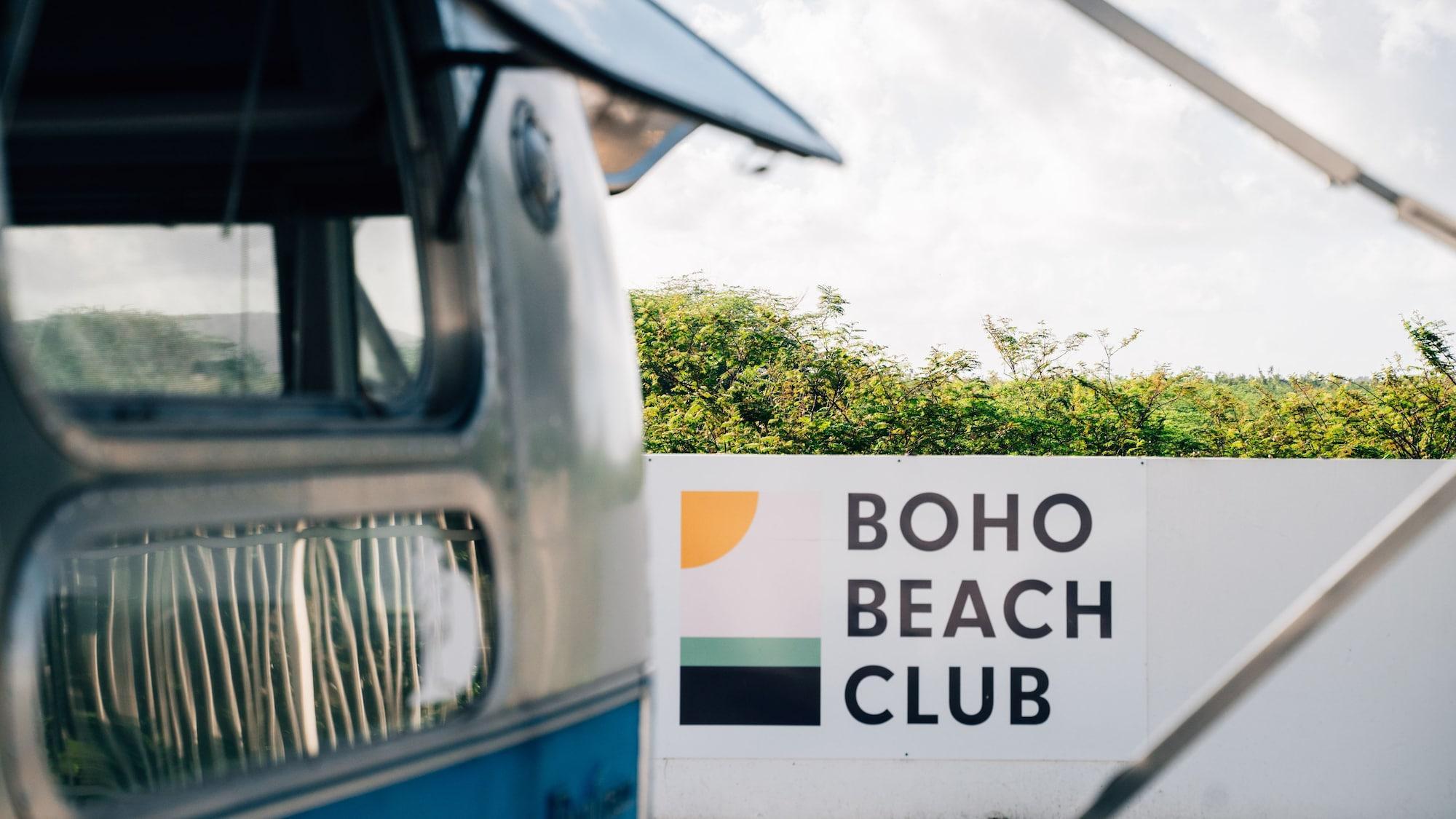 Vista Exterior Boho Beach Club