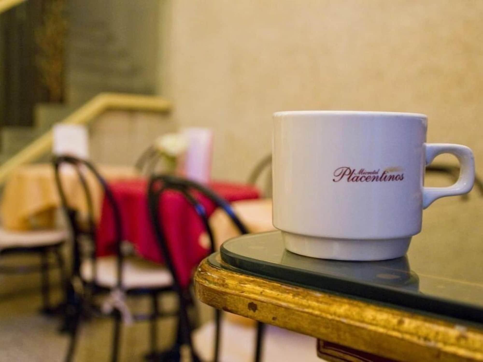 Restaurant Microtel Placentinos