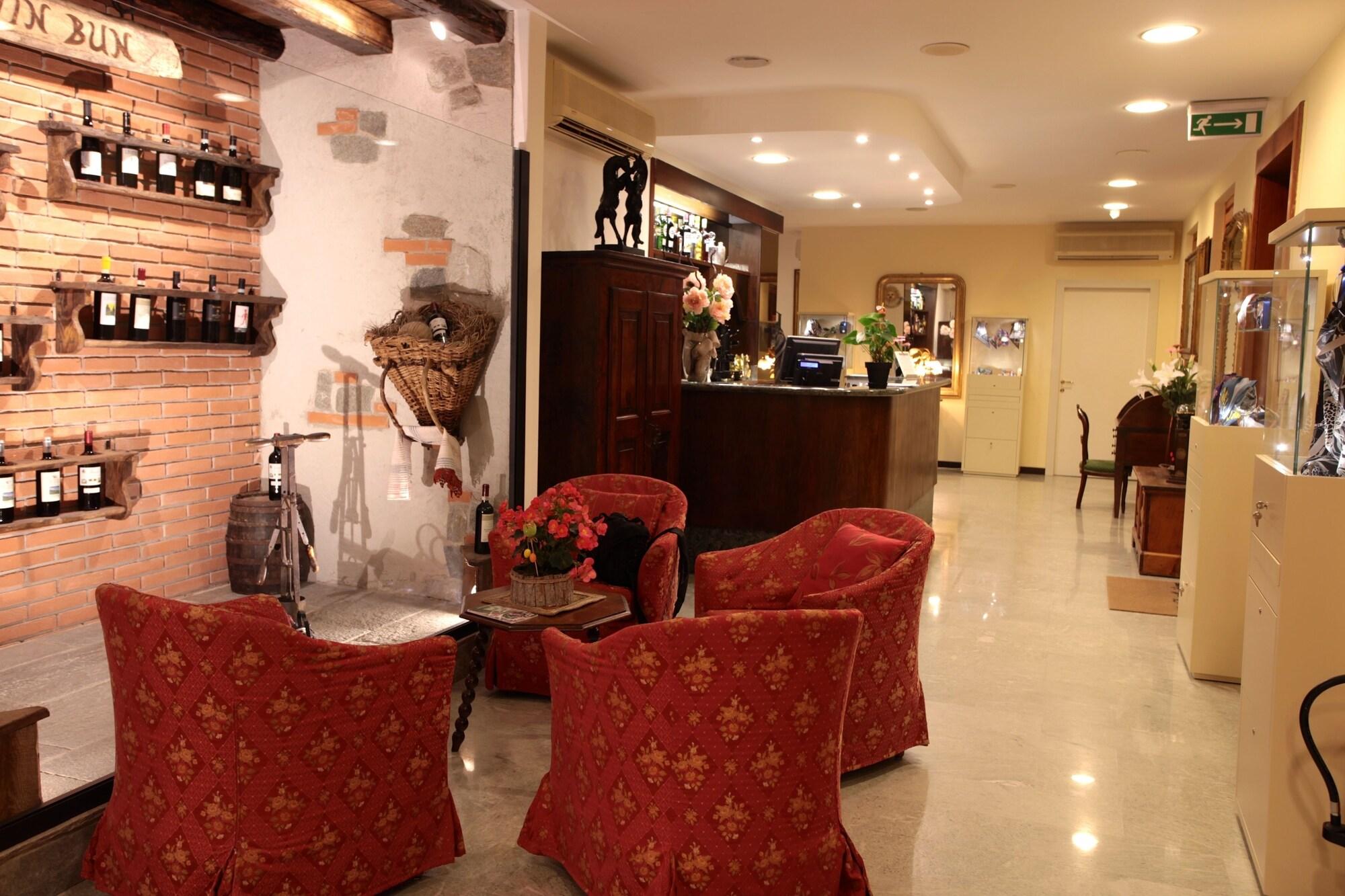 Bar/Salón Meridiana Boutique Hotel