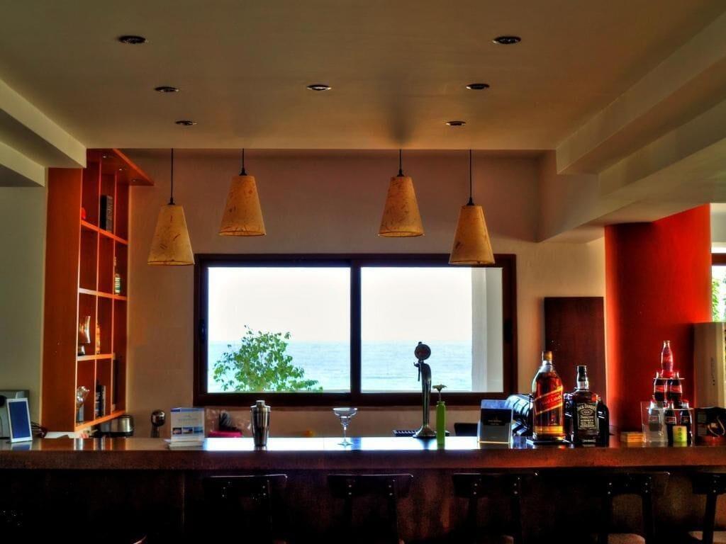 Bar/Salón Maranton Beach Hotel