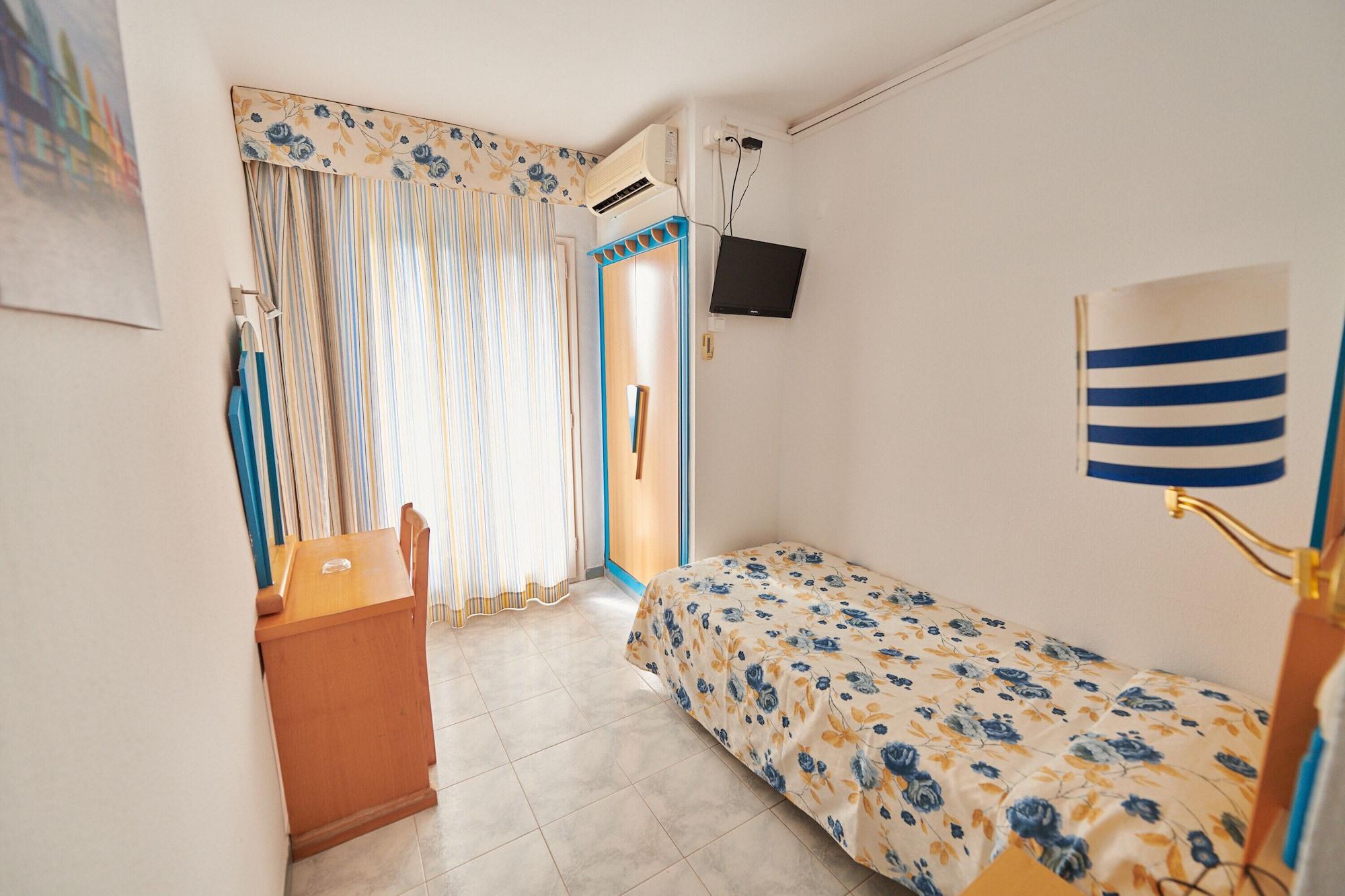 Habitación Checkin Blanes