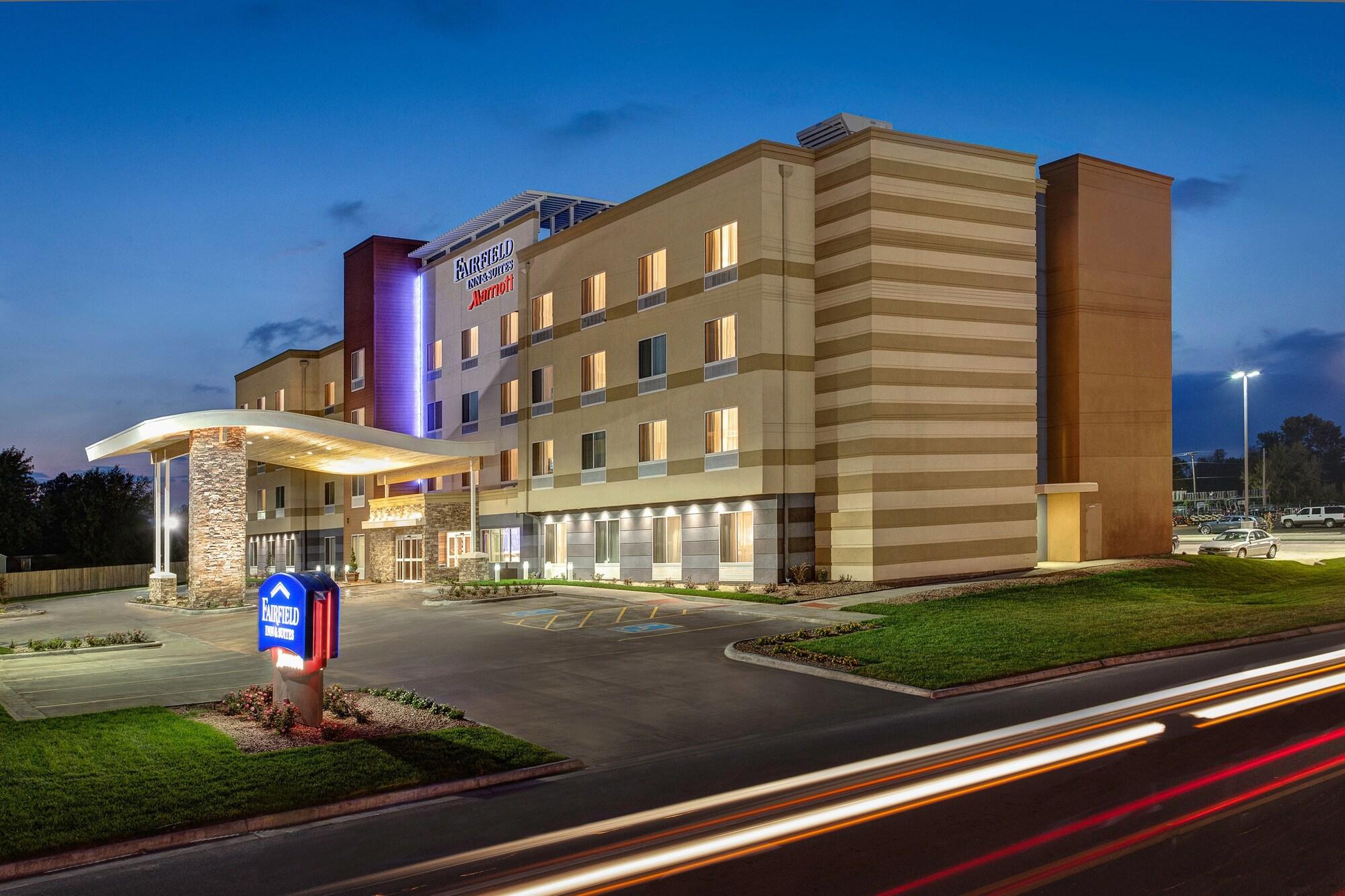 Varios Fairfield by Marriott Edmonton International Airport
