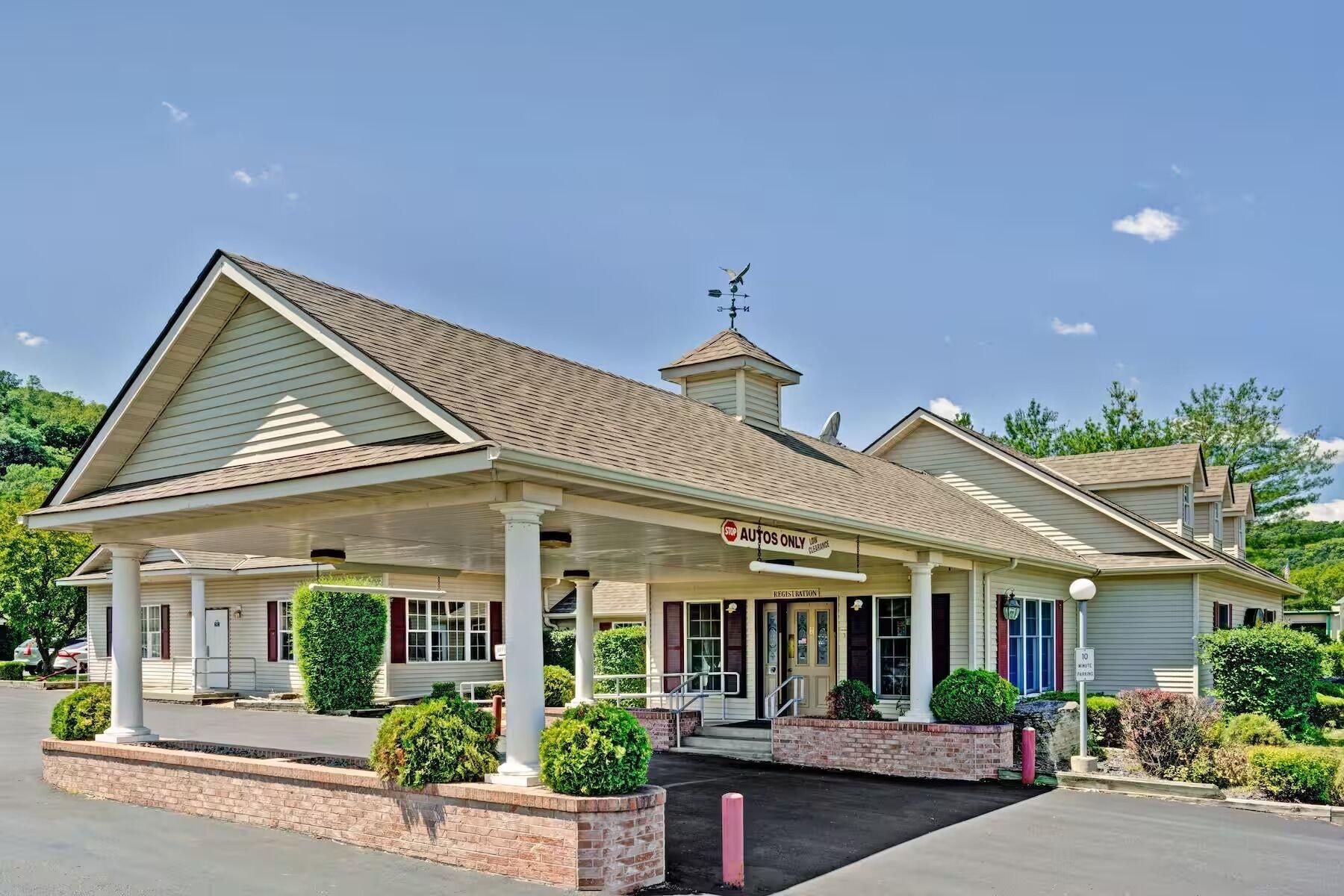 Vista Exterior Travelodge by Wyndham Red Wing