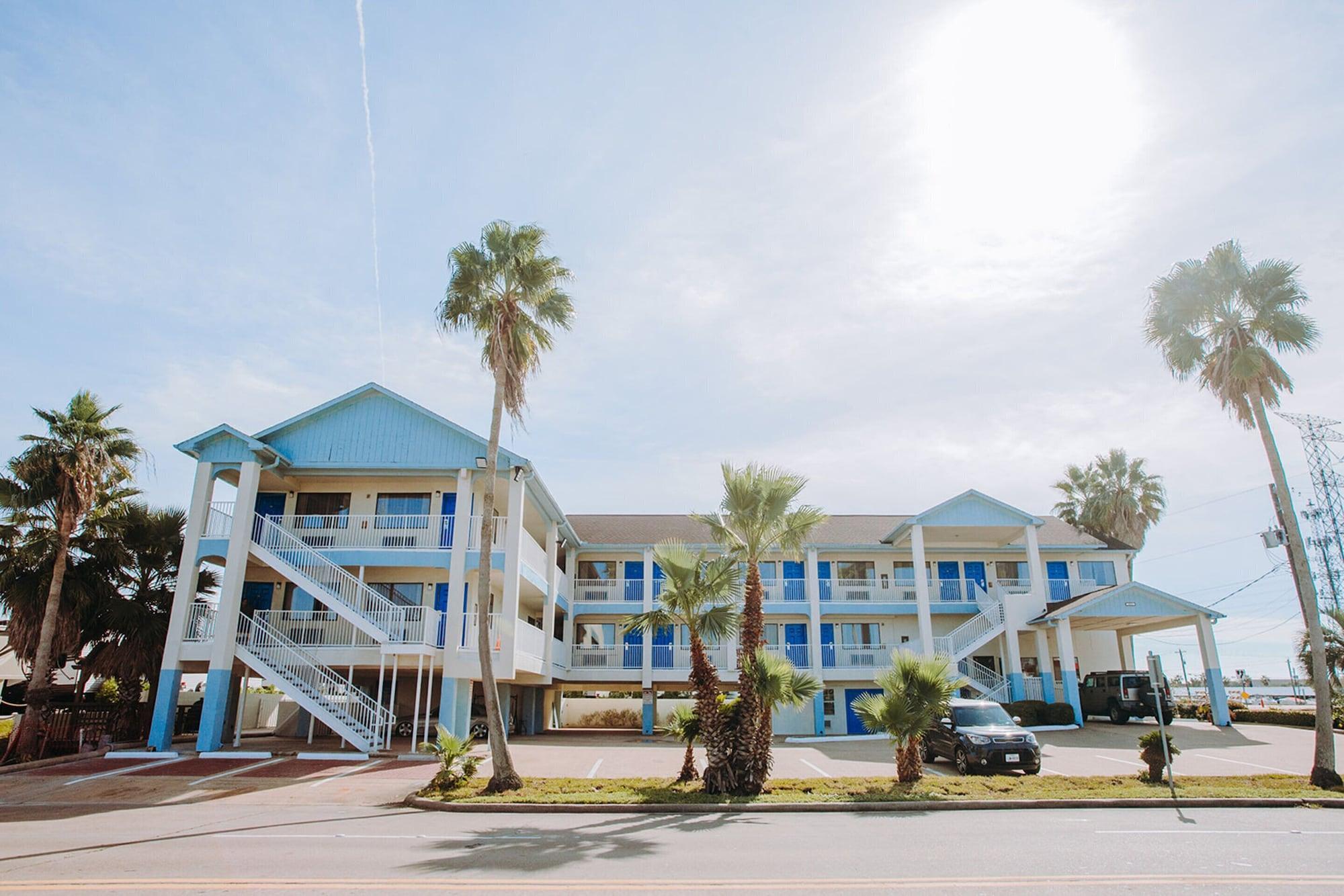Vista Exterior Passport Inn & Suites Kemah
