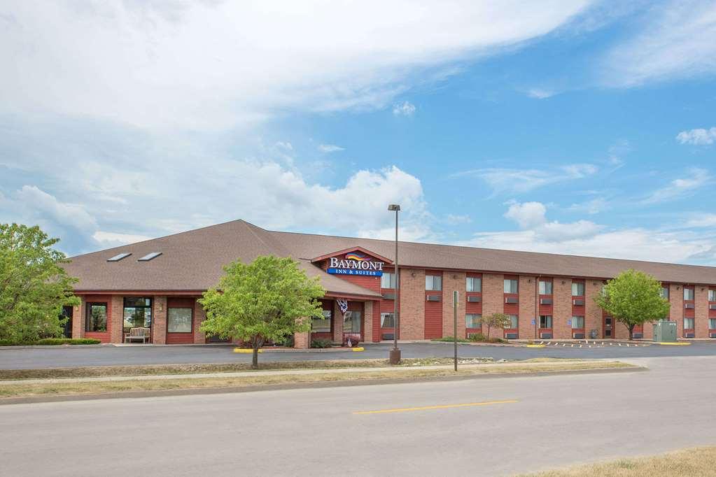 Vista Exterior Baymont by Wyndham Boone
