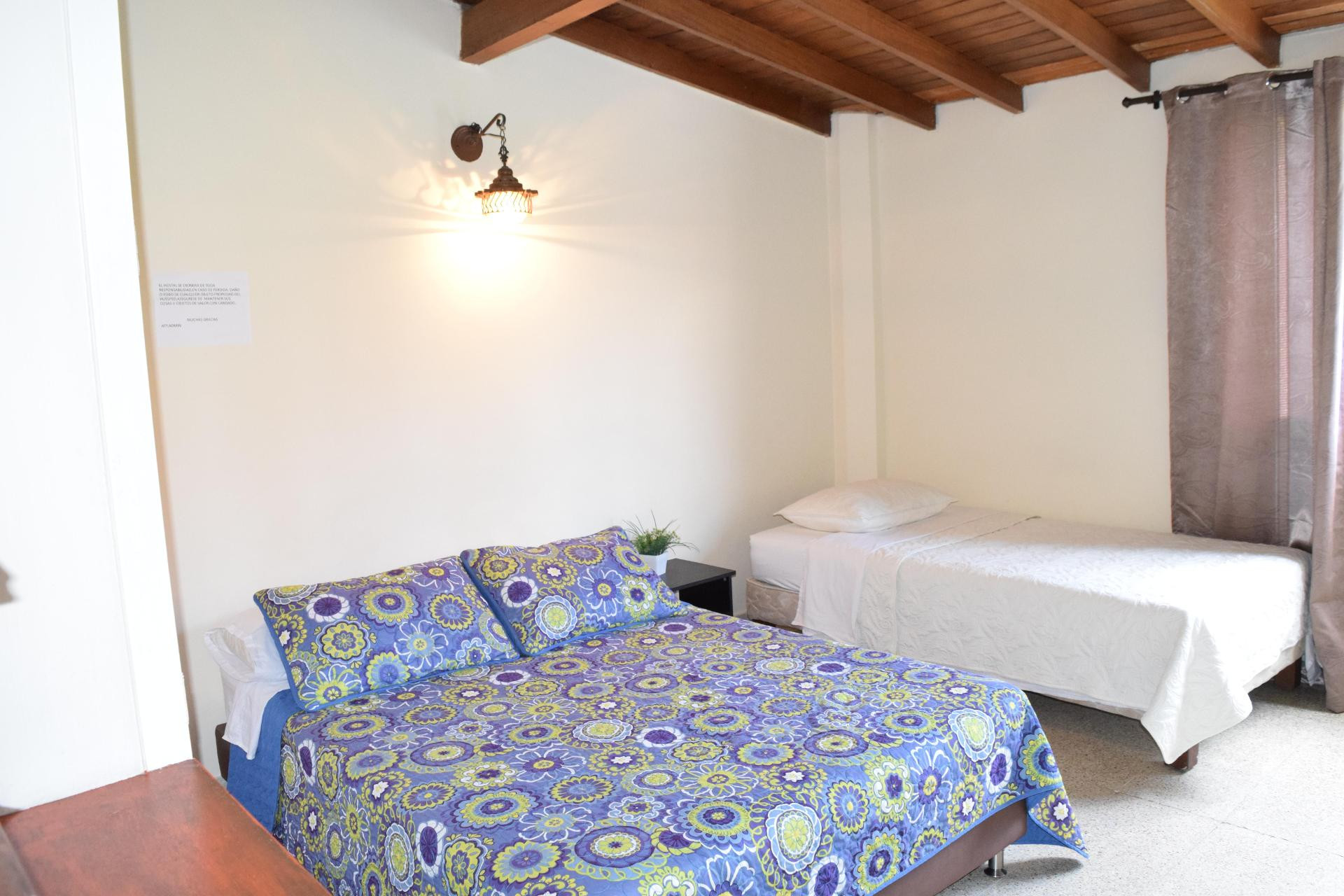 Set de Habitación InMedellin Hostel