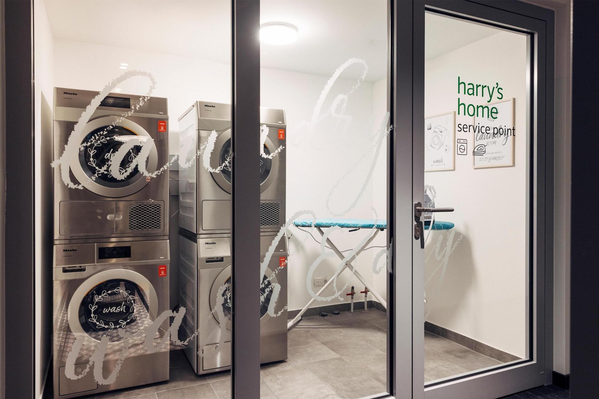 Gimnasio harry's home Berlin-Moabit hotel & apartments