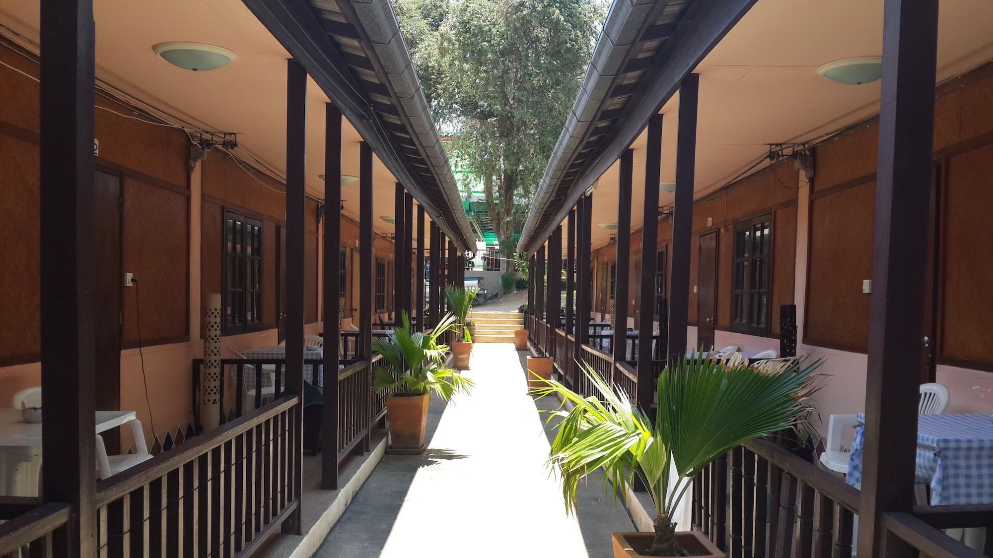 Varios Lucky Home Resort