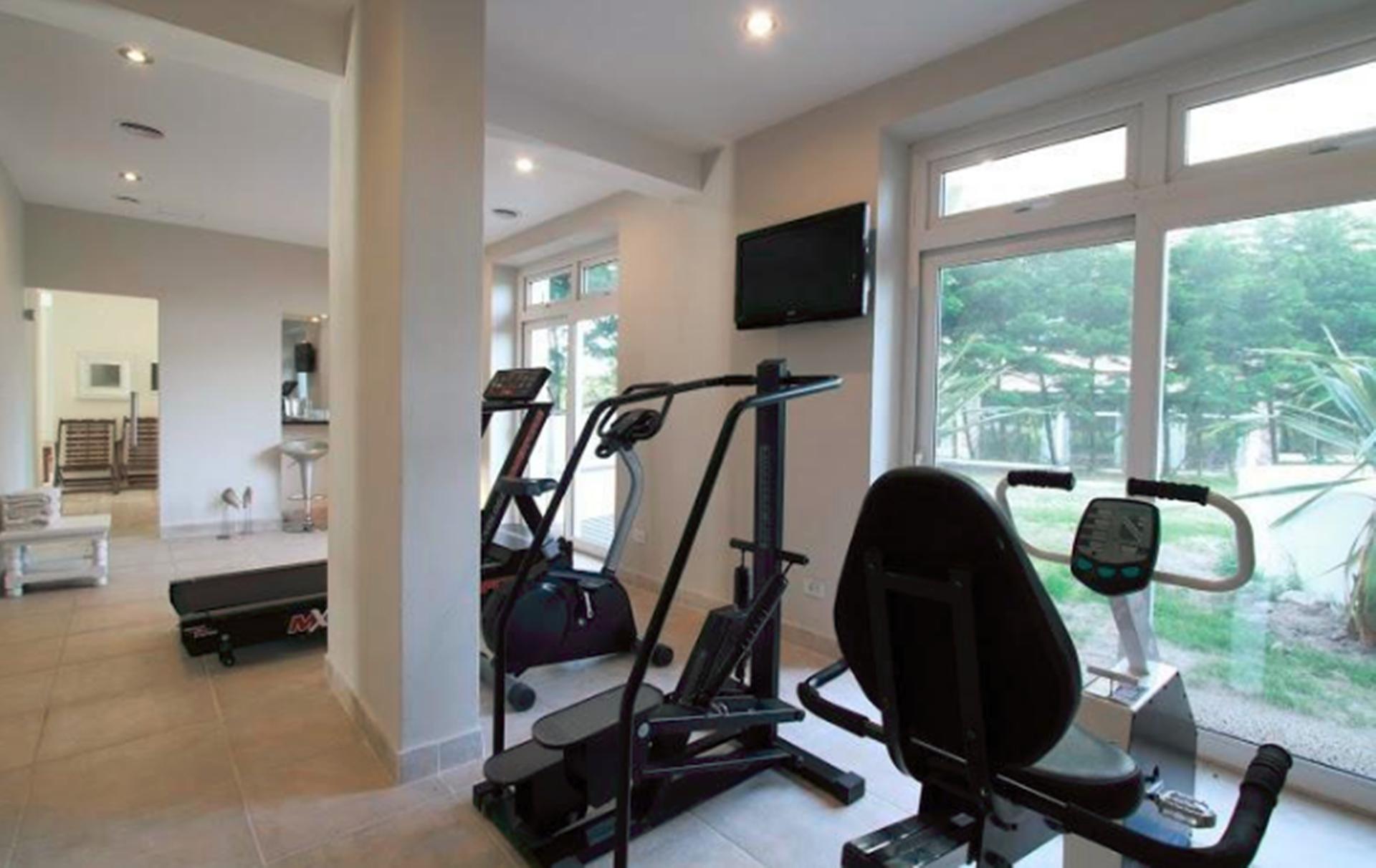 Gimnasio Costa Carilo Apart de Mar By HS